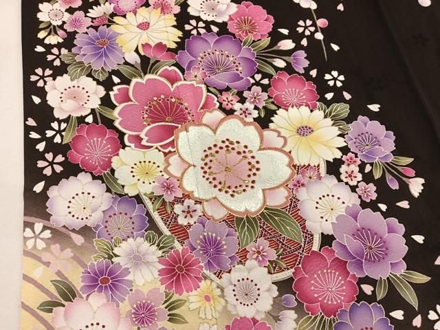 平和屋着物○豪華振袖 駒刺繍 舞桜文 暈し染め 黒地 金彩 京都きもの