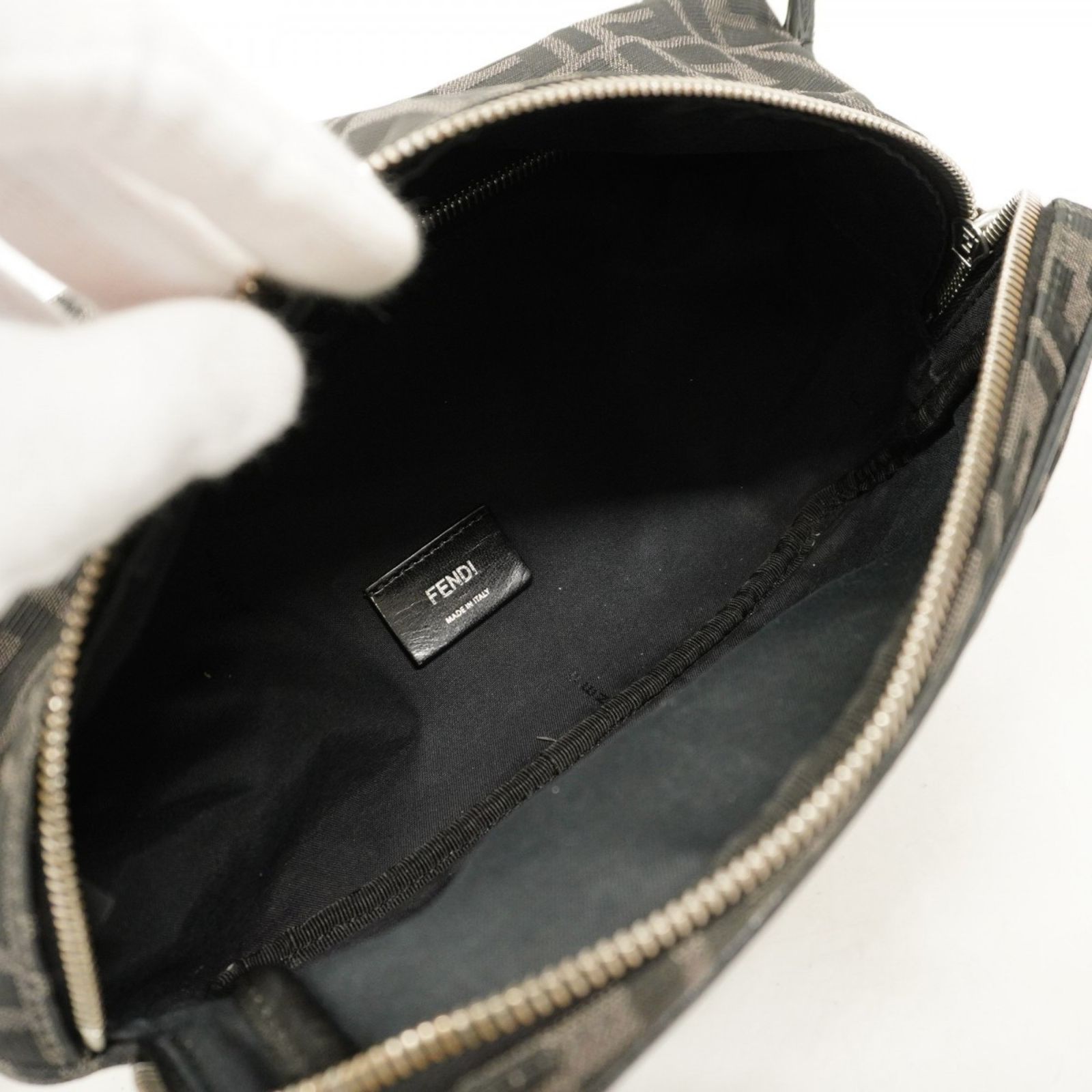 フェンディ Fendi