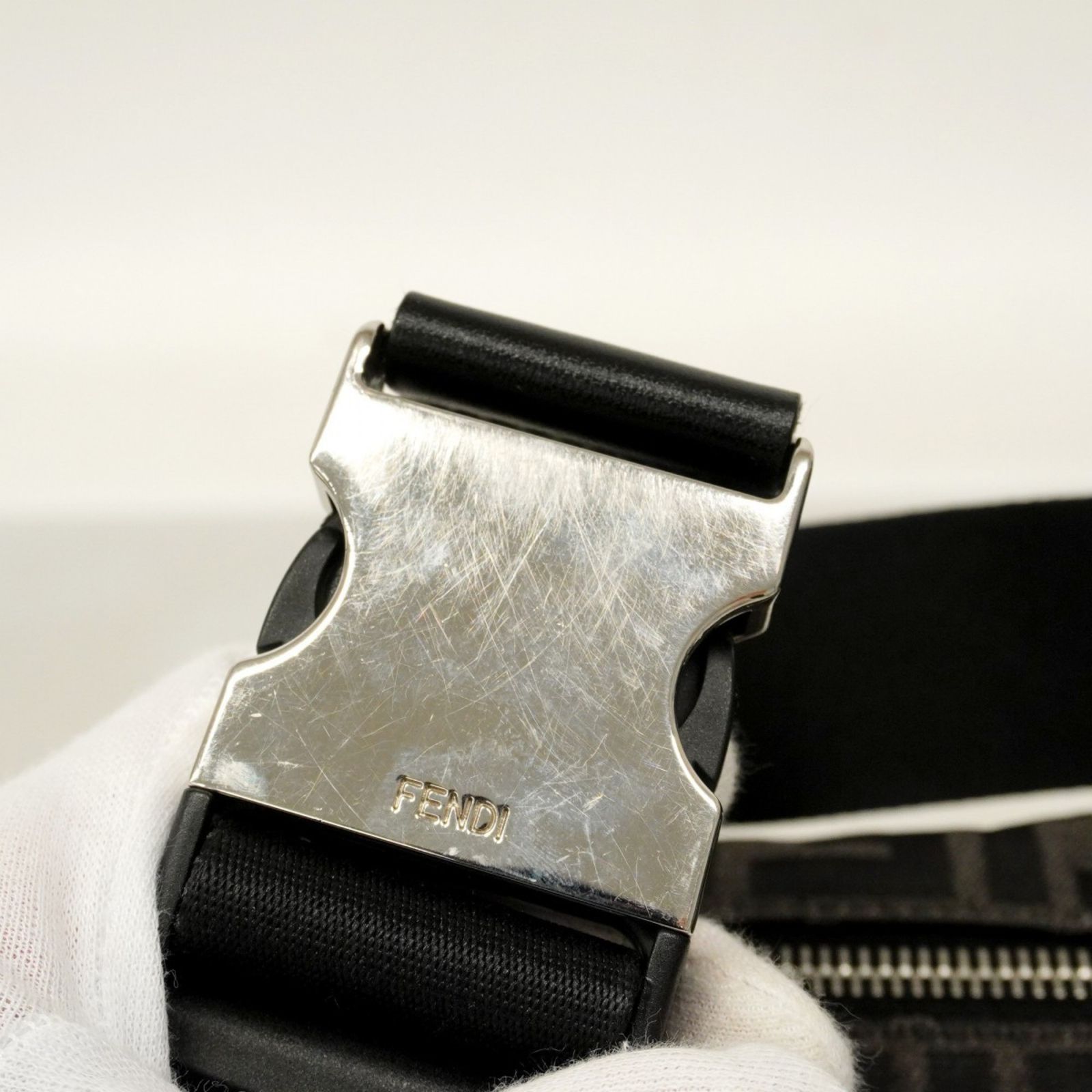 ボディバッグ ズッカ