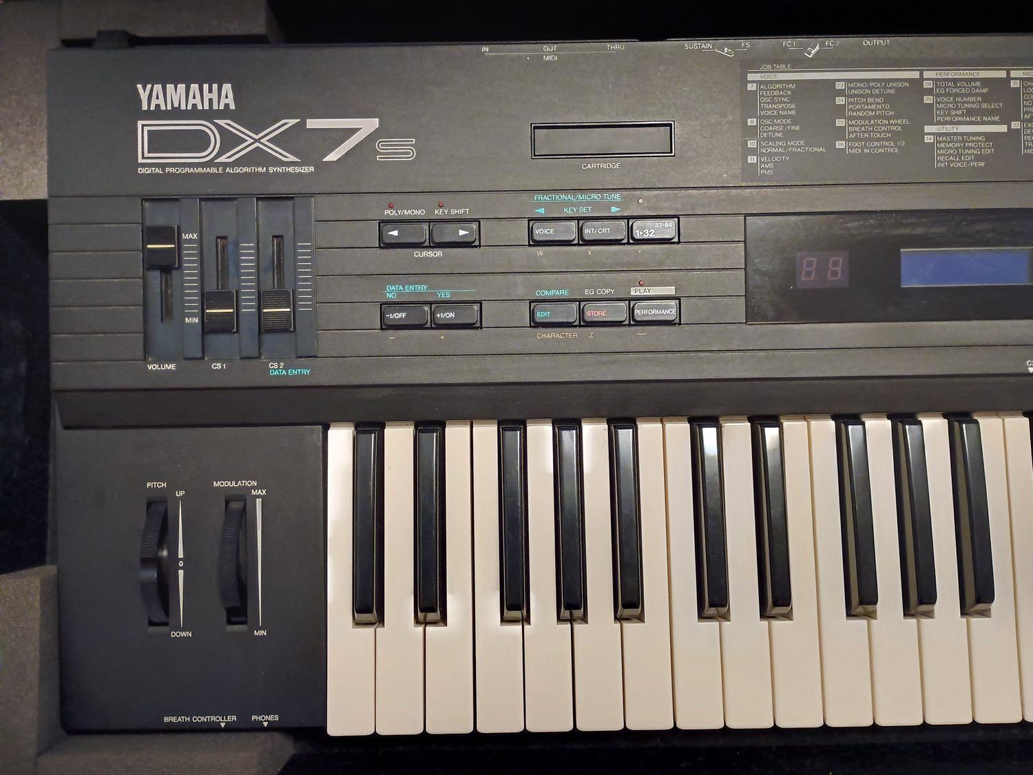 V133 ヤマハ V2 シンセサイザー 61鍵盤 電子ピアノ 鍵盤楽器 V133 YAMAHA ヤマハ V2 シンセサイザー 61鍵盤 電子ピアノ 鍵盤楽器