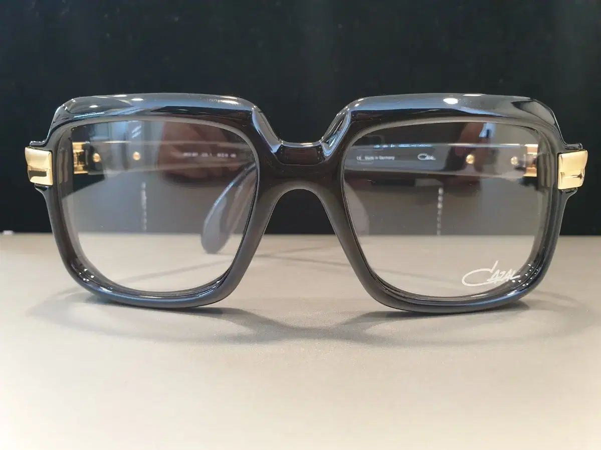 ドイツブランドメガネ カザール mod 607 ブラック 正規品