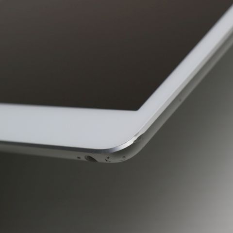 iPad7 第7世代 wi-fiモデル 128GB シルバー 本体 土日祝発送OK 04000