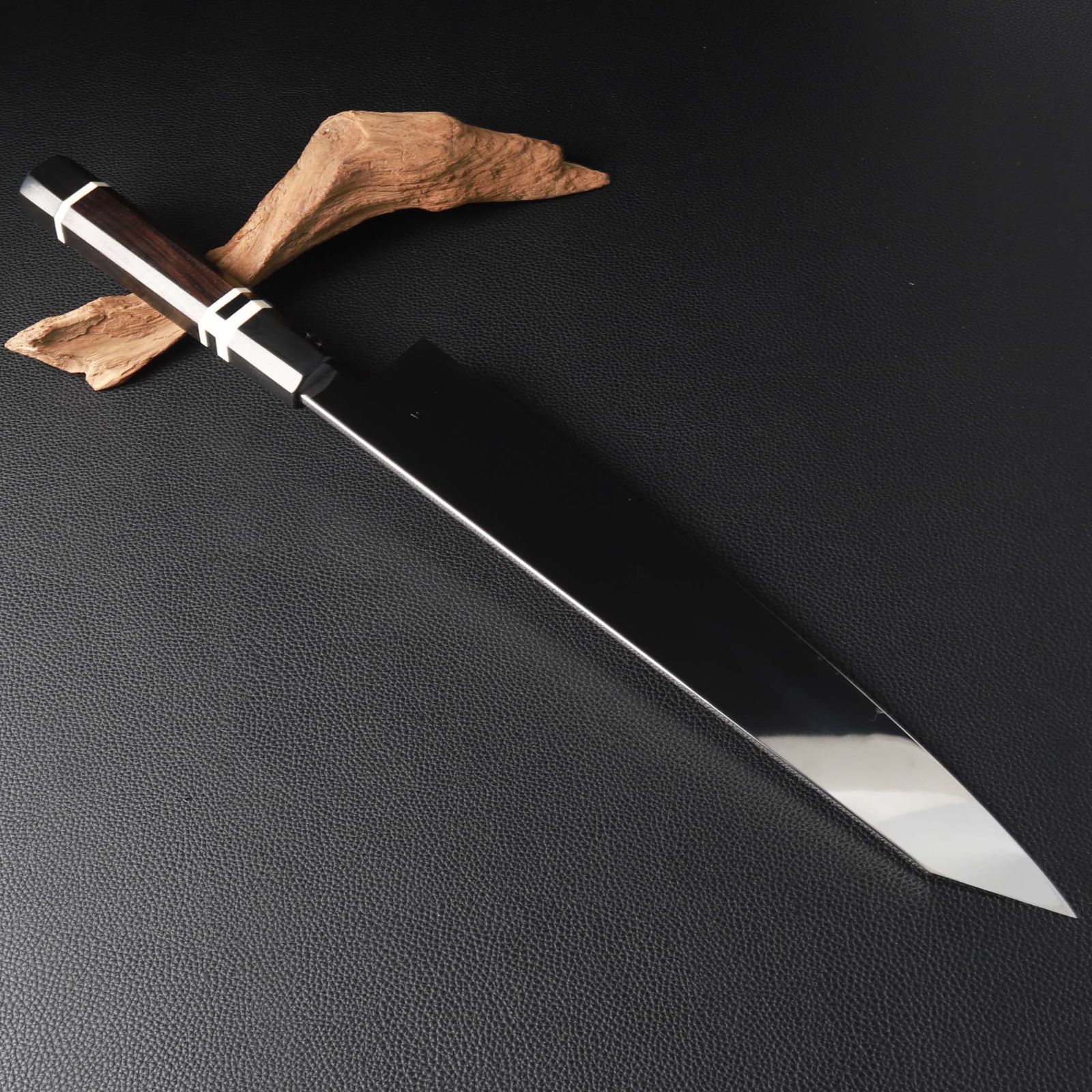 勘所型牛刀 尺(刃渡り300mm)片刃 通常鏡面仕上げ 本刃付け 勘所型牛刀 尺(刃渡り300mm)片刃 通常鏡面仕上げ 本刃付け