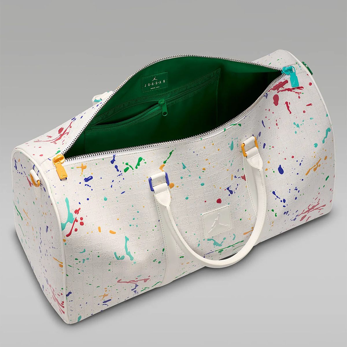 新品】ジョーダン ダッフルバッグ 容量40L JORDAN Monogram Duffle Bag