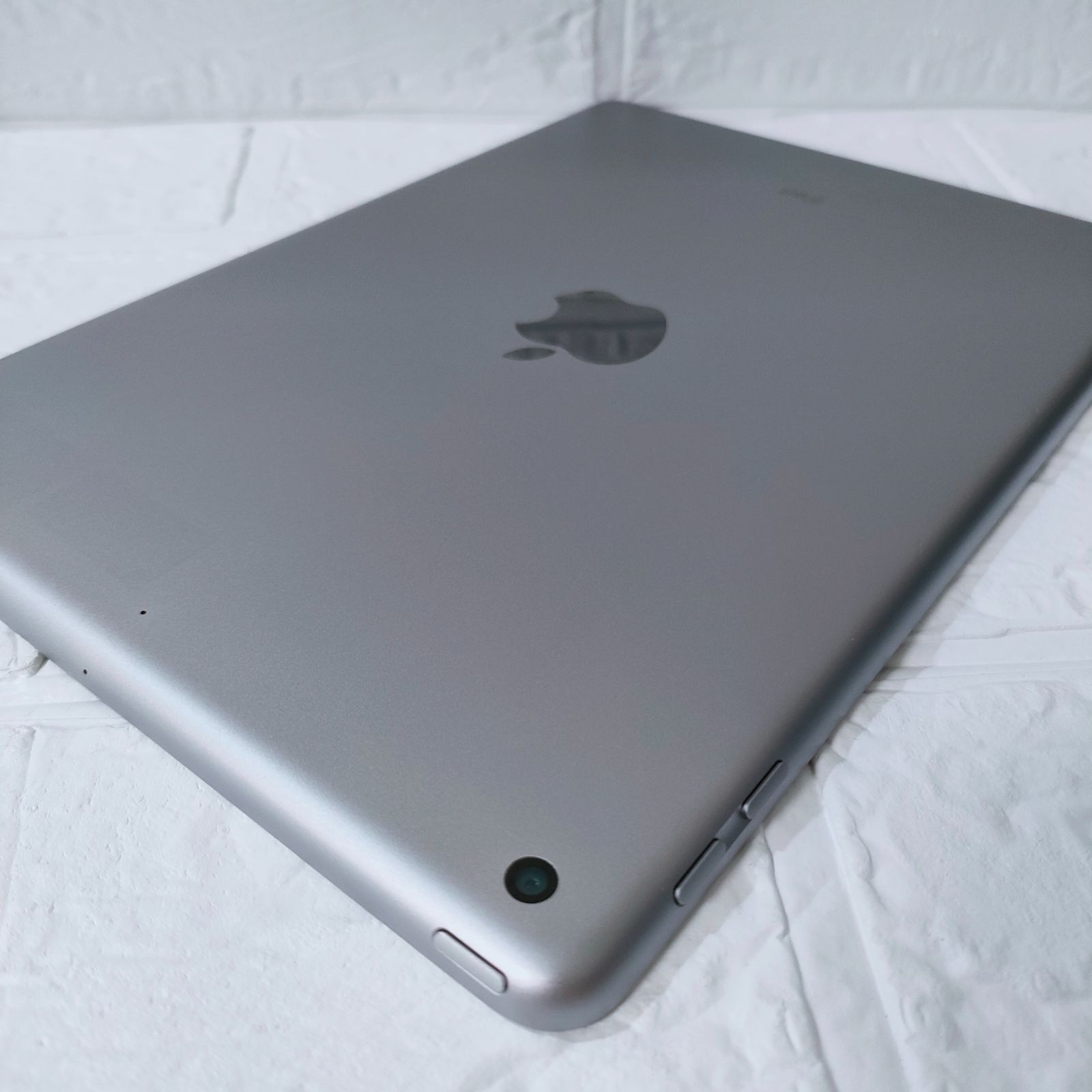 iPad 第6世代 32GB wifiモデル 管理No.s410 VETTDRUCK_DE