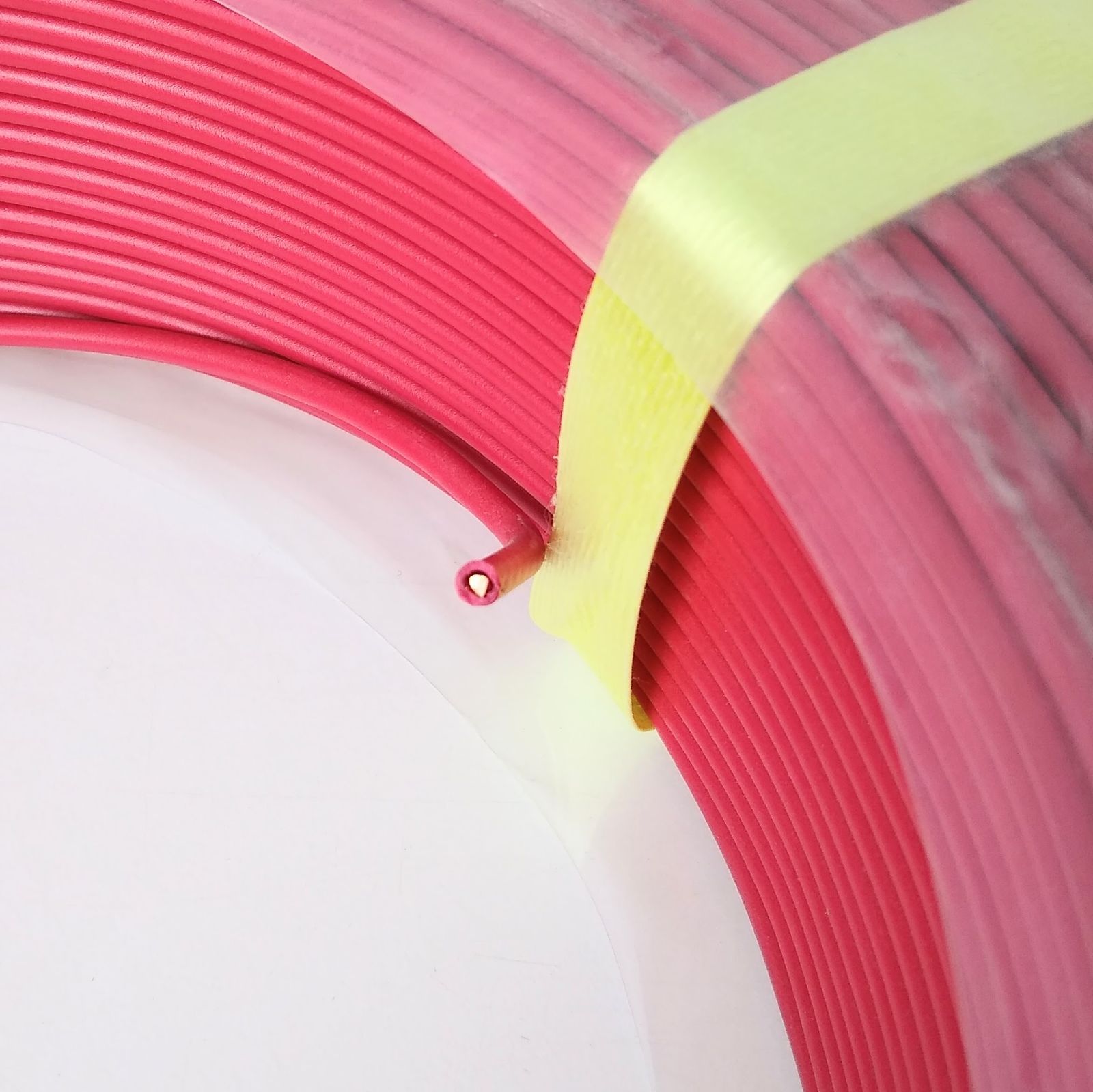 X04675 矢崎電線 IV PbF 2.0㎜ 赤 300ｍ 電線 建築資材 電気工事 ケーブル HRDEVELOPMENT_JP