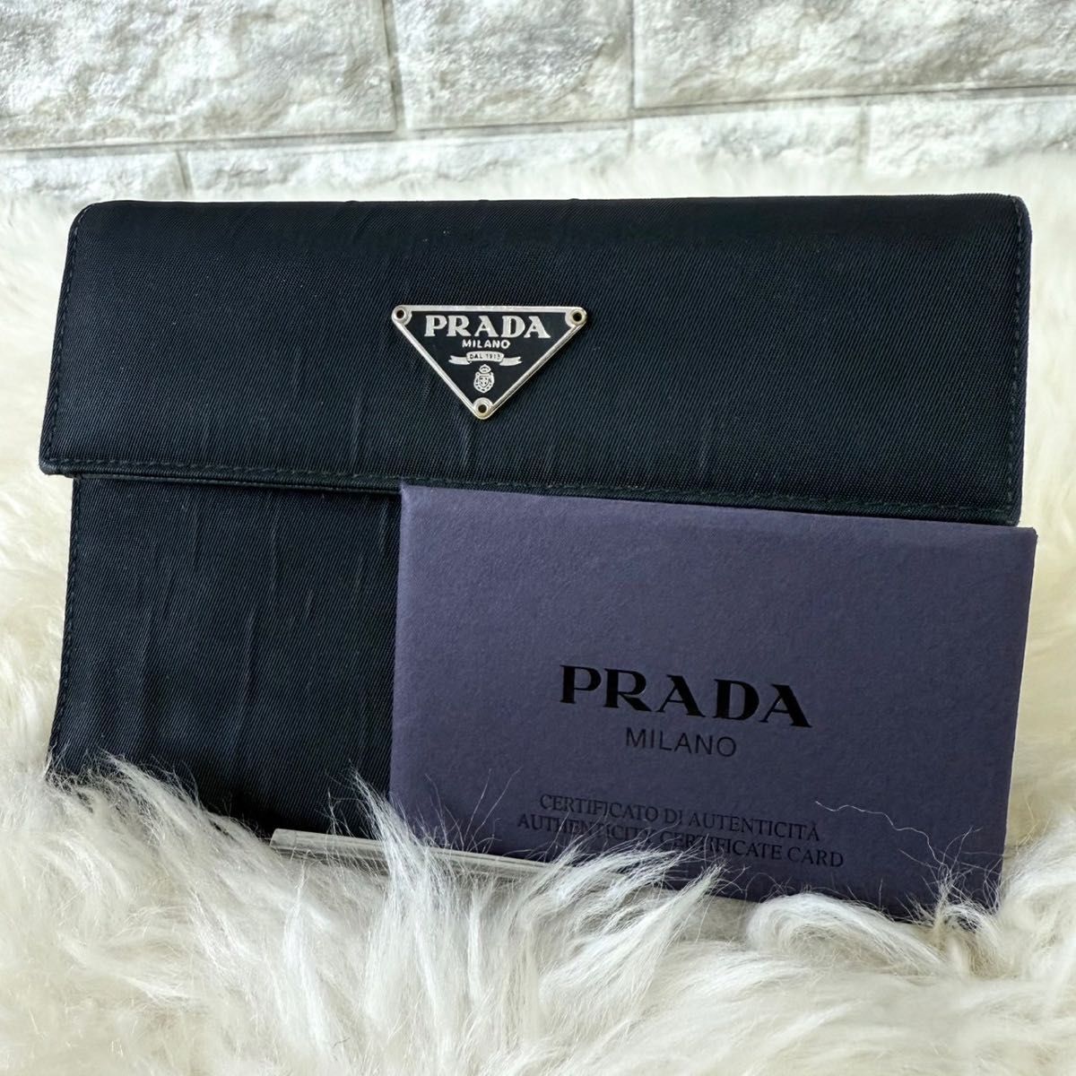 PRADA プラダ ナイロン 折りたたみ財布 トライアングルロゴ ブラック