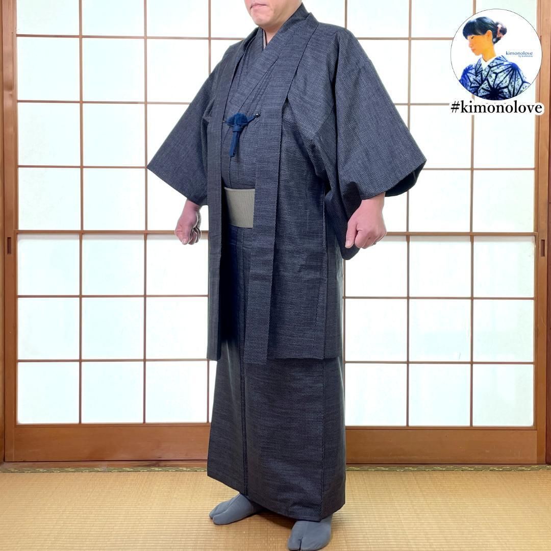 メンズ大島紬 着物 羽織 羽織紐 3点セット 袷 正絹 亀甲柄 濃紺 身長173cm前後 男着物 kimonolove リユース品 オゾン消臭サービス A-2094