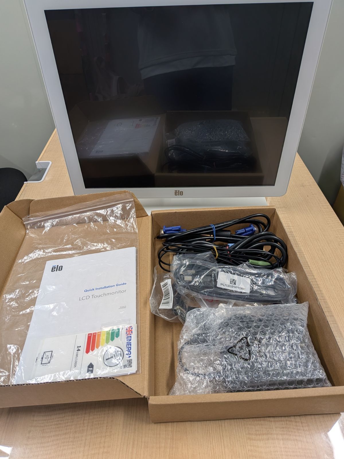 未使用】ET1903LM-2UWB-1-WH-G 19型 ホワイト - メルカリ