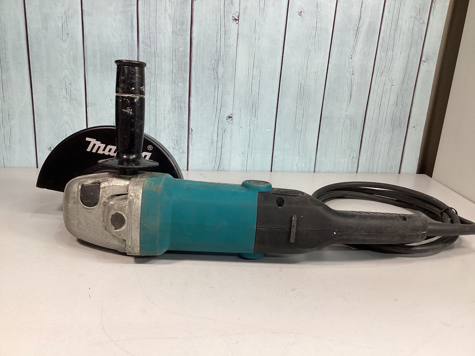 ☆マキタ(makita) 180mm電子ディスクグラインダ GA7011C - メルカリ