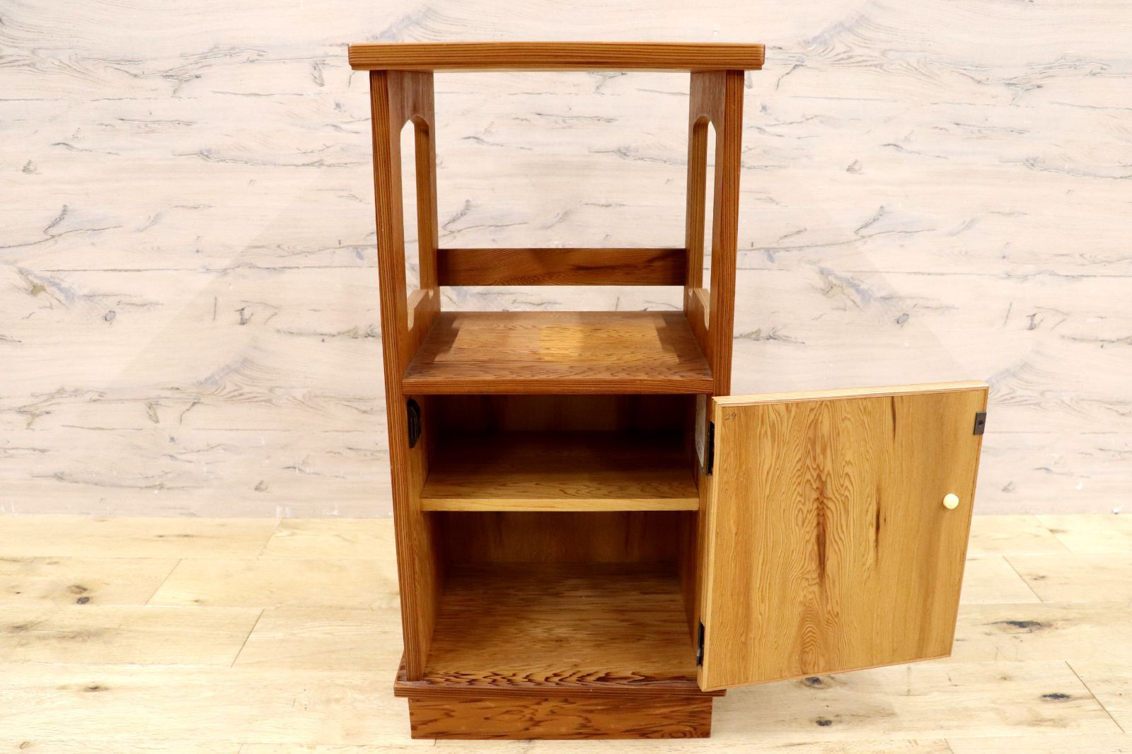 GMIH285A 世界遺産屋久杉 天然 稀少材 木製 和家具 和モダン レトロ 収納家具 電話台 花台 サイドボード サイドテーブル アンティーク MARWIL-DEMENAGEMENTS_CH