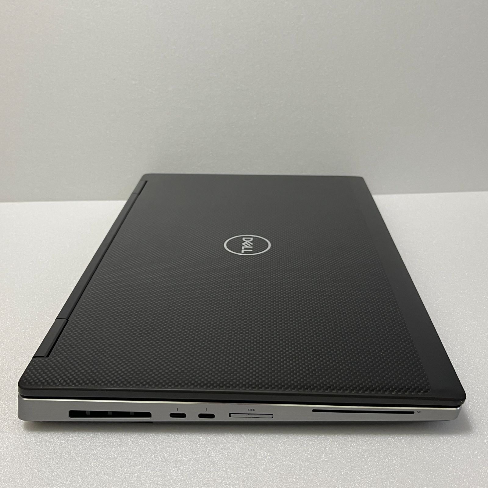 Dell Precision 7540 モバイルワークステーション| Xeon E-2276M・32GB