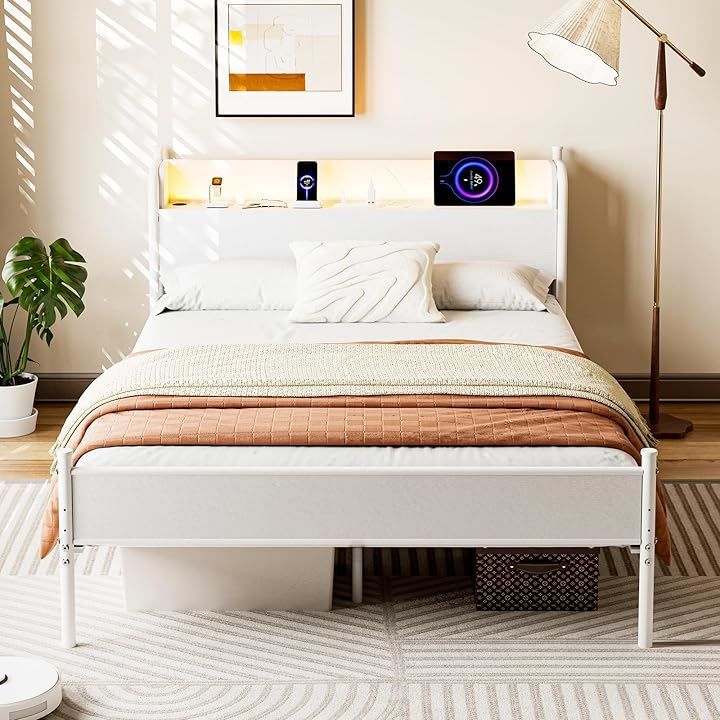 IKIFLY ベッドフレーム パイプベッド D コンセント USB充電付き LEDライト付きスチールベッド すのこベッド 収納宮棚付き 2段階高さ調整 頑丈 カビ防止 安定性 耐久性 耐荷重350KG 組立簡単 ホワイト ダブル TALLINNNEXPO_COM