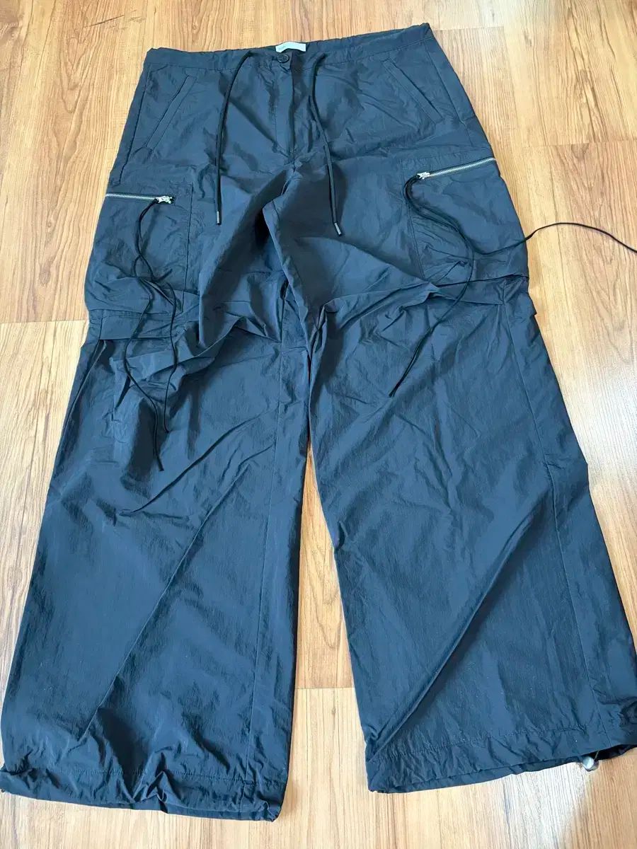 キムソウル ウィンドアンドウィッシュ ワイド ウール カーゴ パンツ DECORATOM_COM_BR