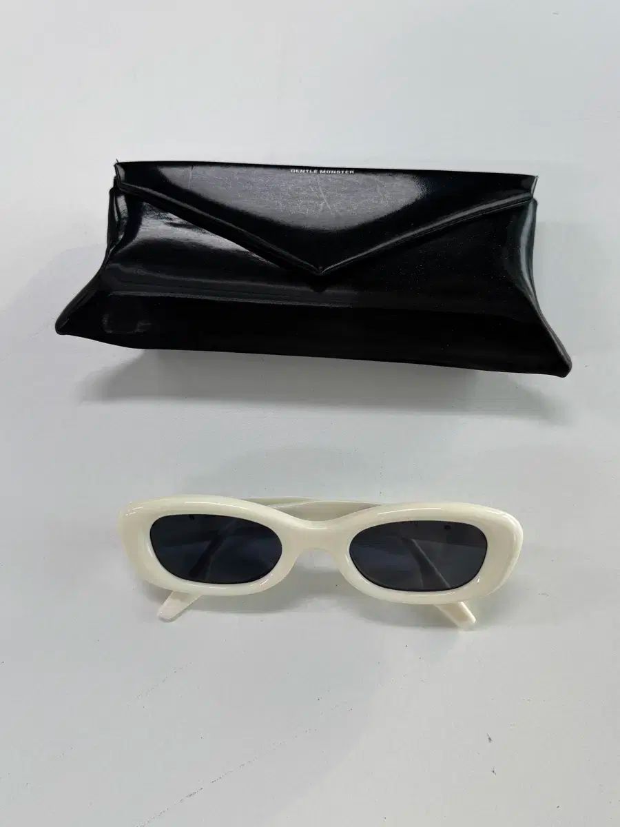 GENTLE MONSTER ジェントルモンスター サングラス タンブー tambu