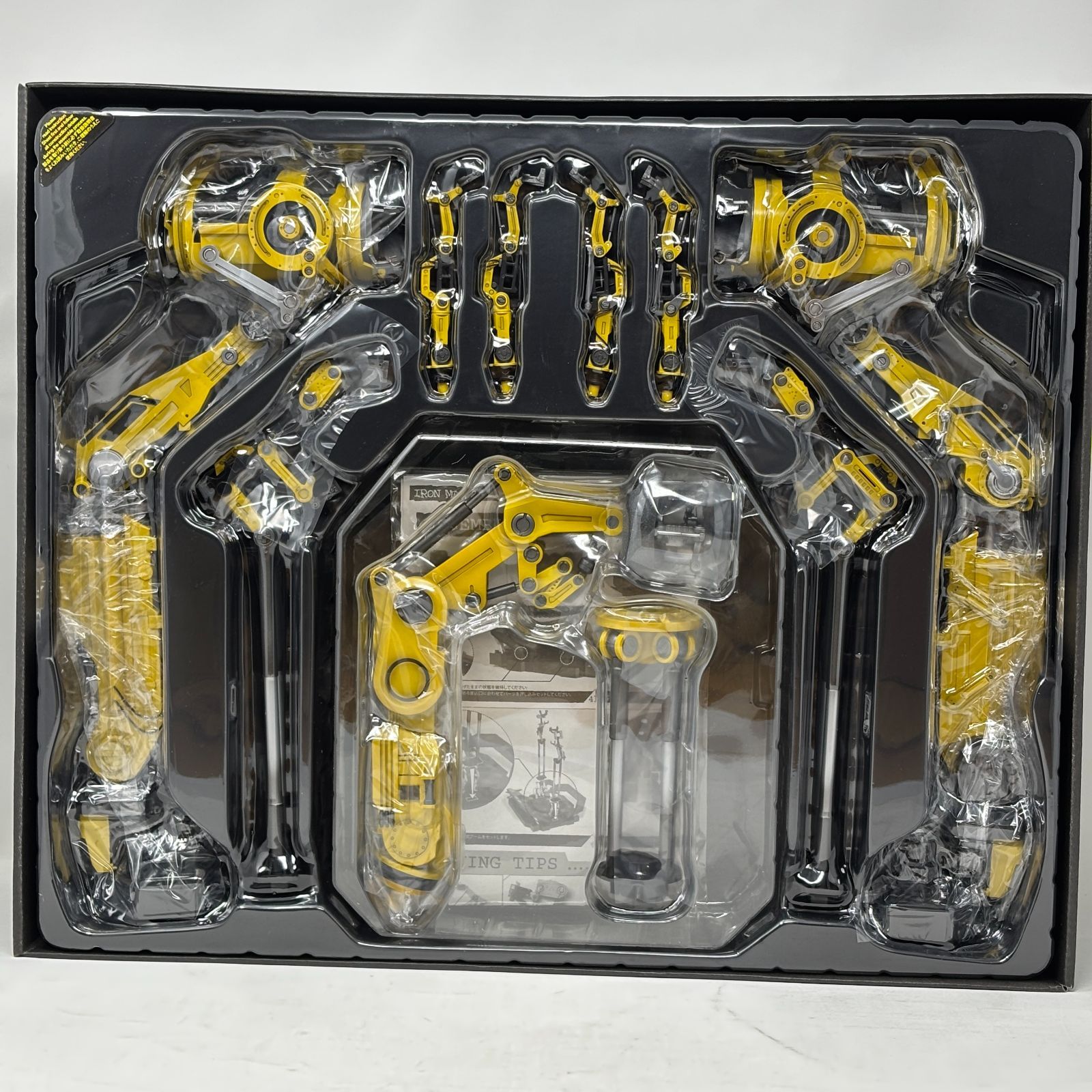 新品未開封】 アイアンマン・マーク4 (パワードスーツ装着機付き 