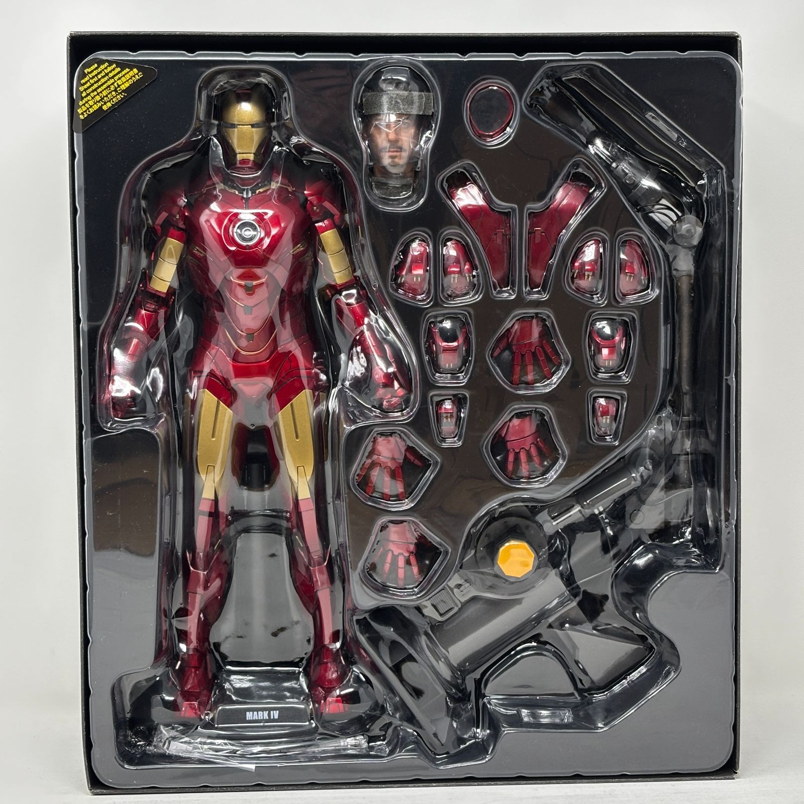 新品未開封】 アイアンマン・マーク4 (パワードスーツ装着機付き 