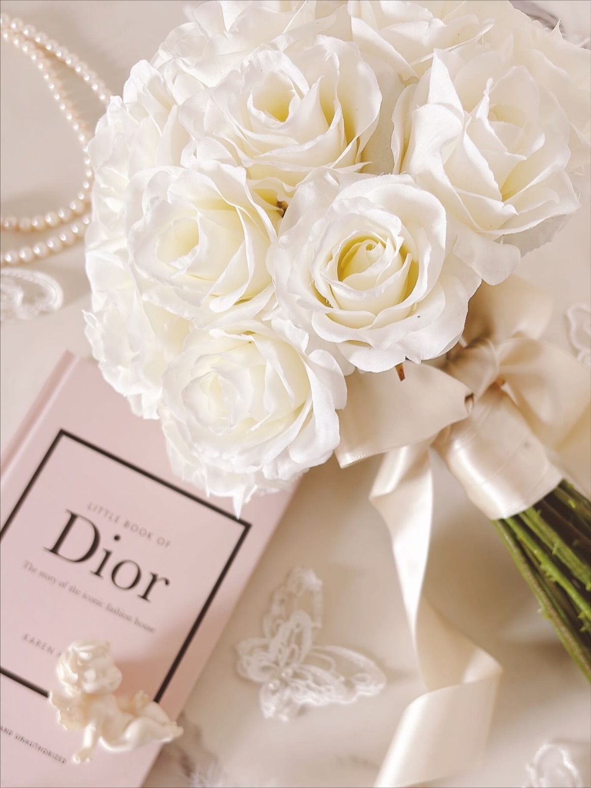  ホワイトローズのクラッチブーケ ウエディングブーケ ブートニア付き 造花 花束 アレンジメント 造花 アートフラワー