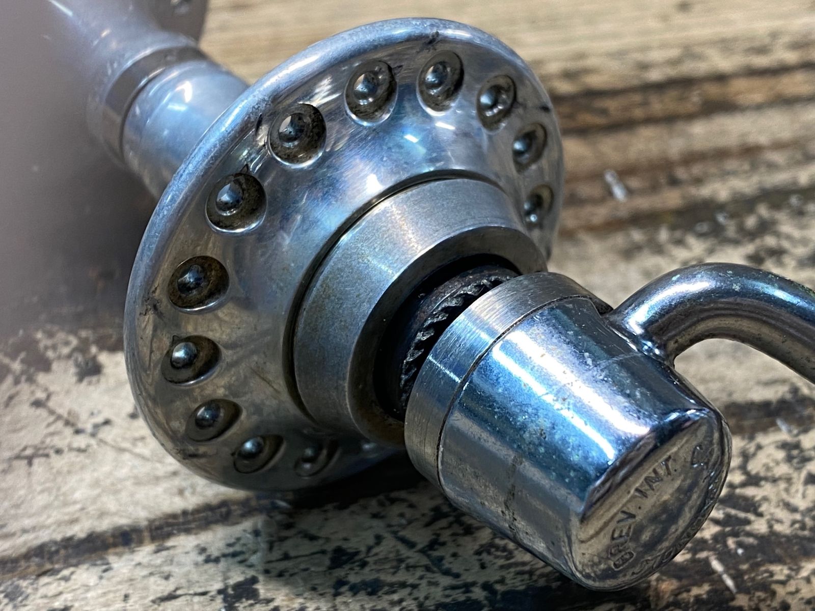 JH343 カンパニョーロ CAMPAGNOLO レコード RECORD フロントハブ 32H