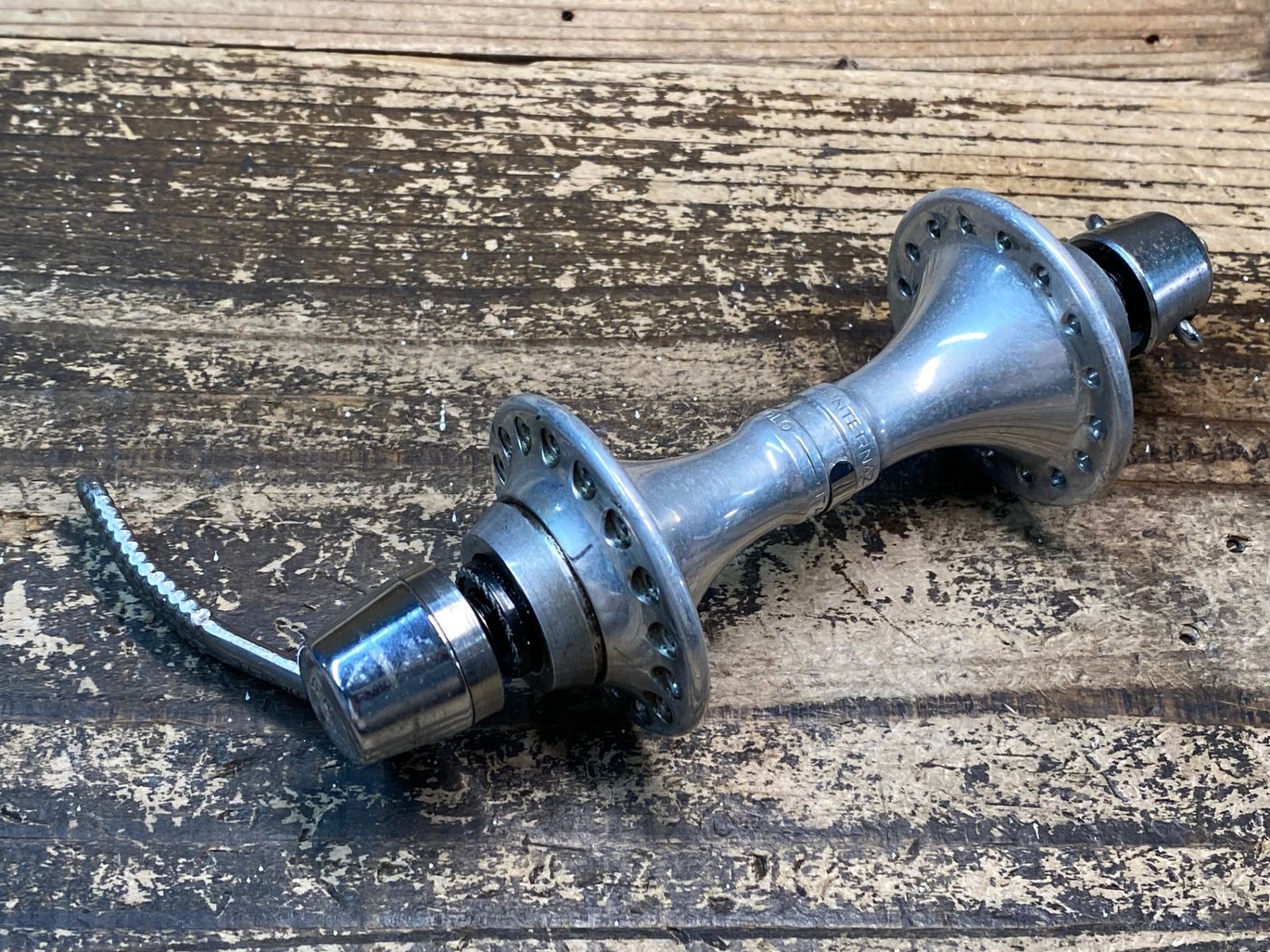 JH343 カンパニョーロ CAMPAGNOLO レコード RECORD フロントハブ 32H