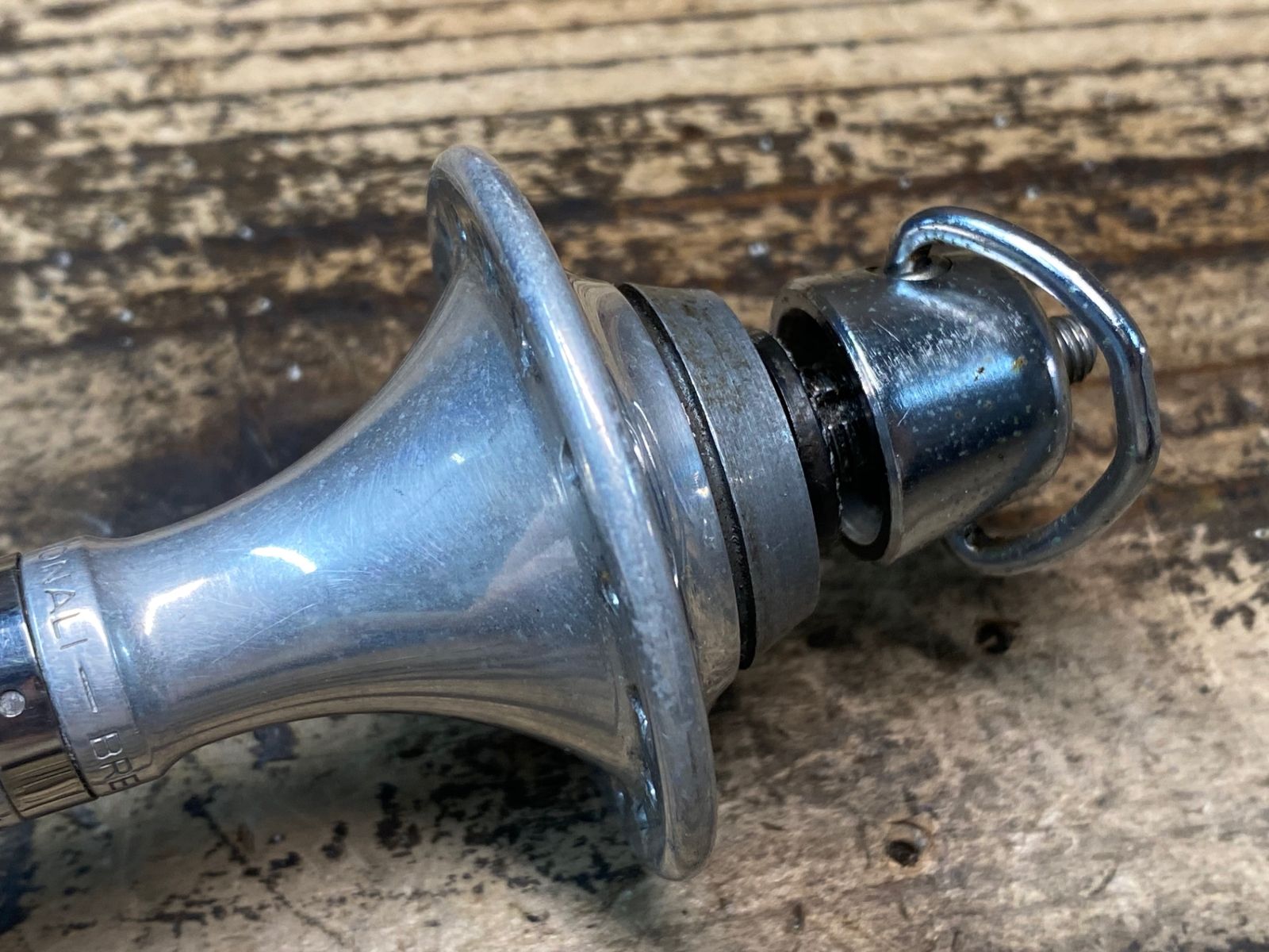 JH343 カンパニョーロ CAMPAGNOLO レコード RECORD フロントハブ 32H