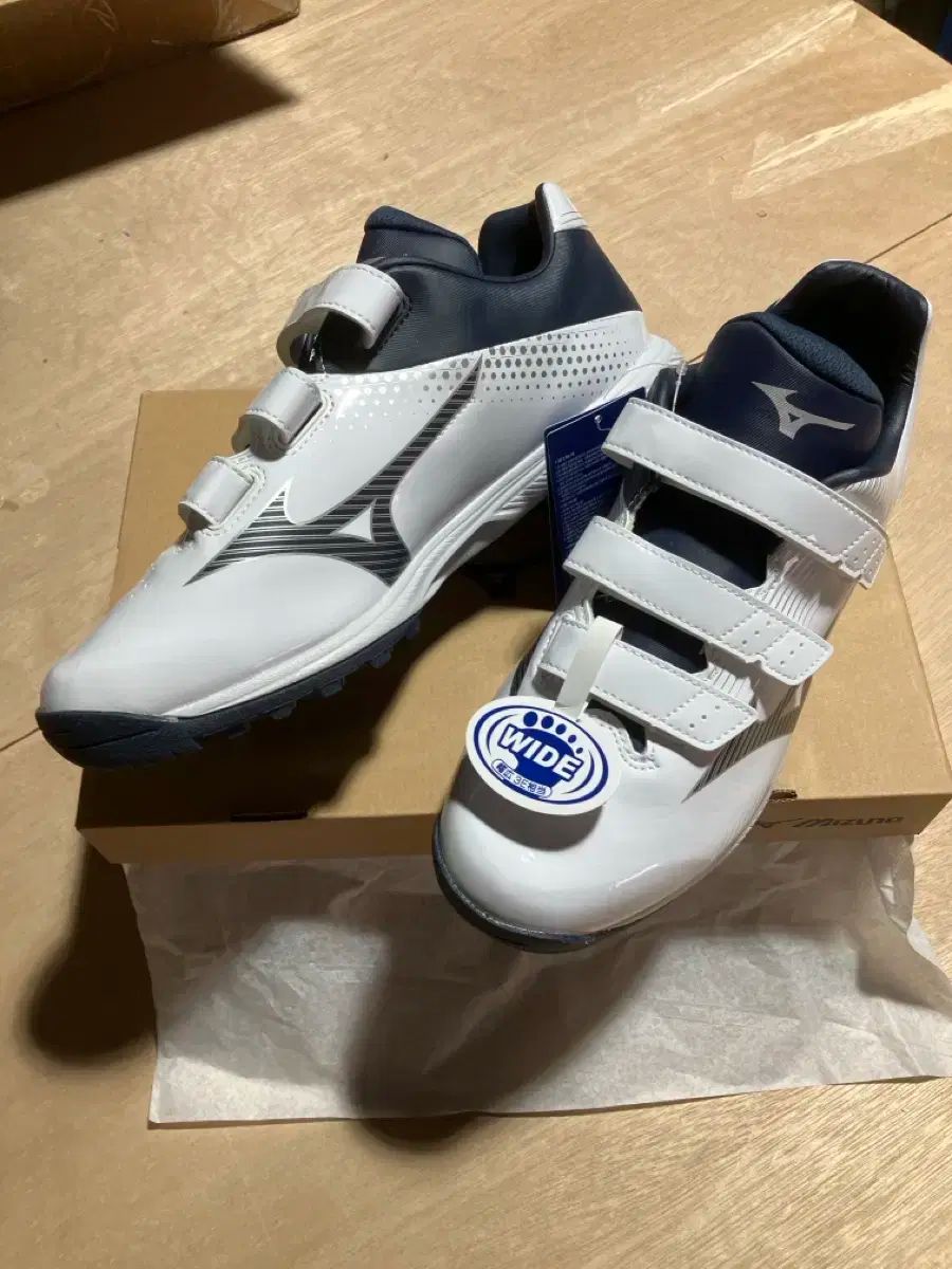 ミズノ 280mm バックル 人造芝 野球シューズ