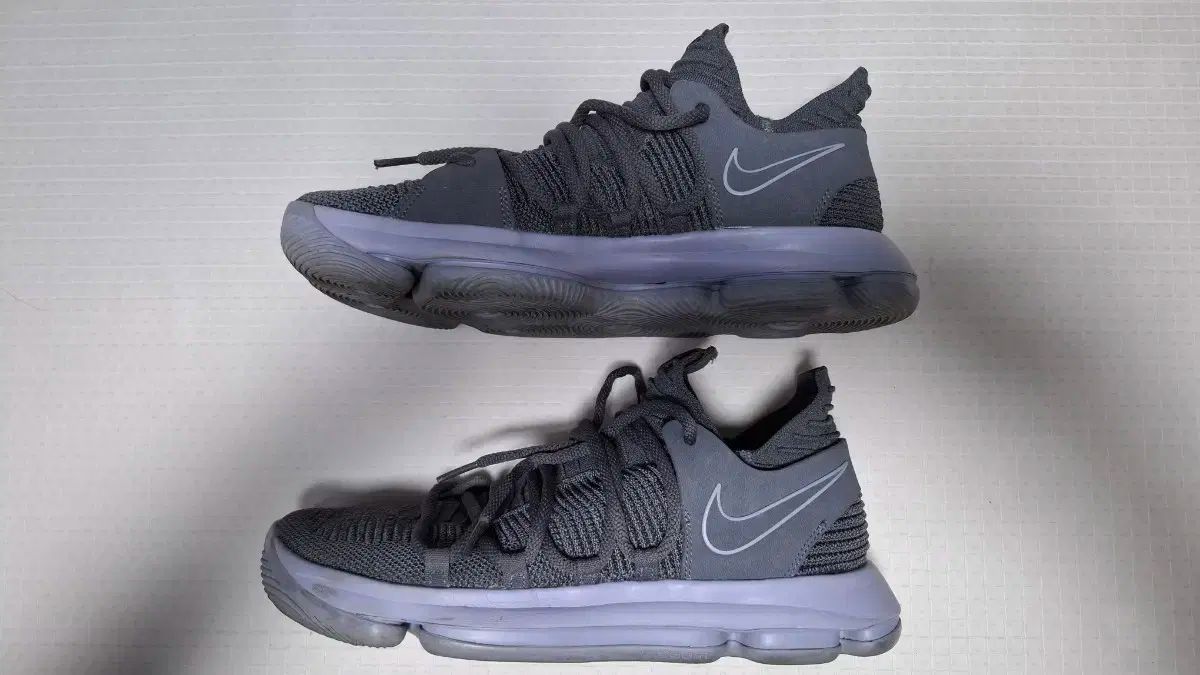 バスケシューズ DARK