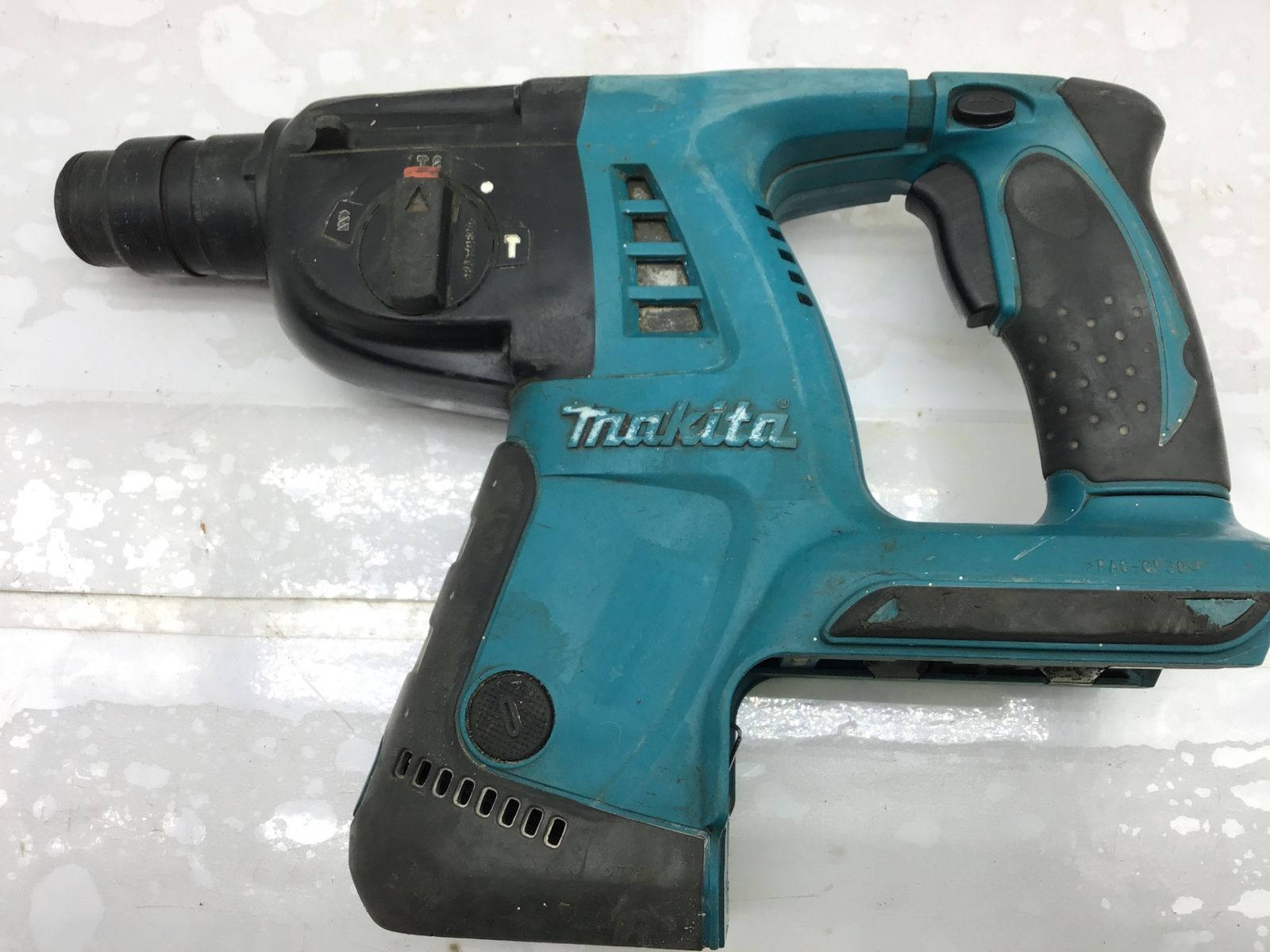 品 Makita マキタ 充電式ハンマドリル 36V 2.6Ah HR261DRDX ITF30R6RU7P8 エコツール笠寺店 M02