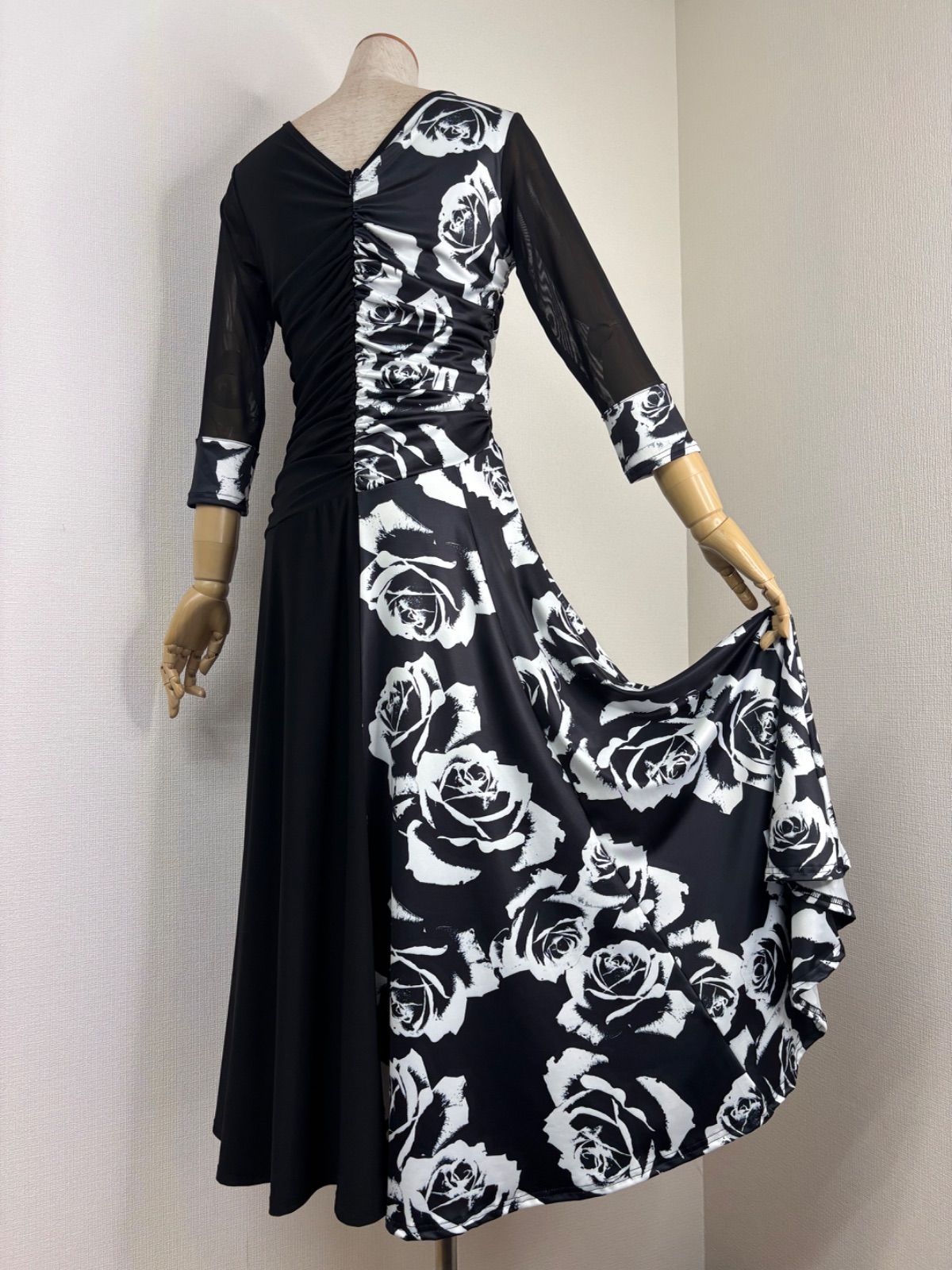 ワンピースドレス ブラック×ホワイト