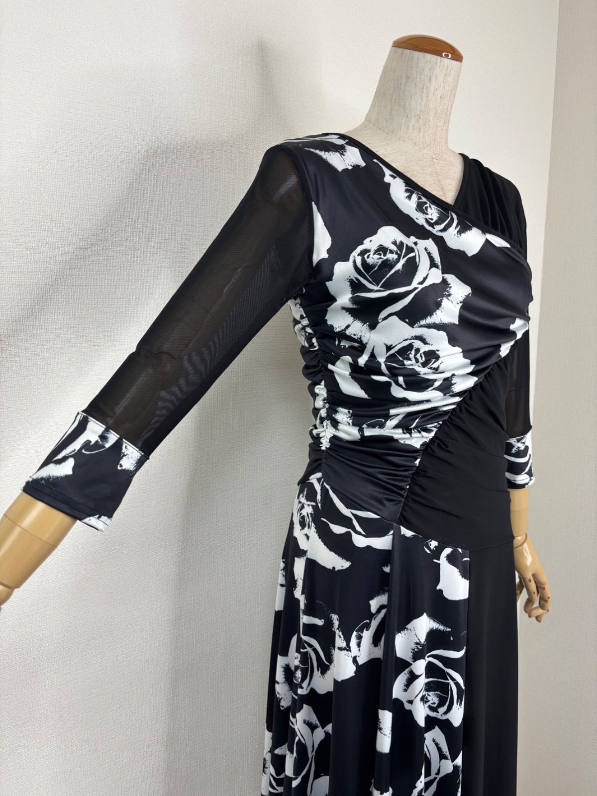 シャーリングデザイン ワンピースドレス