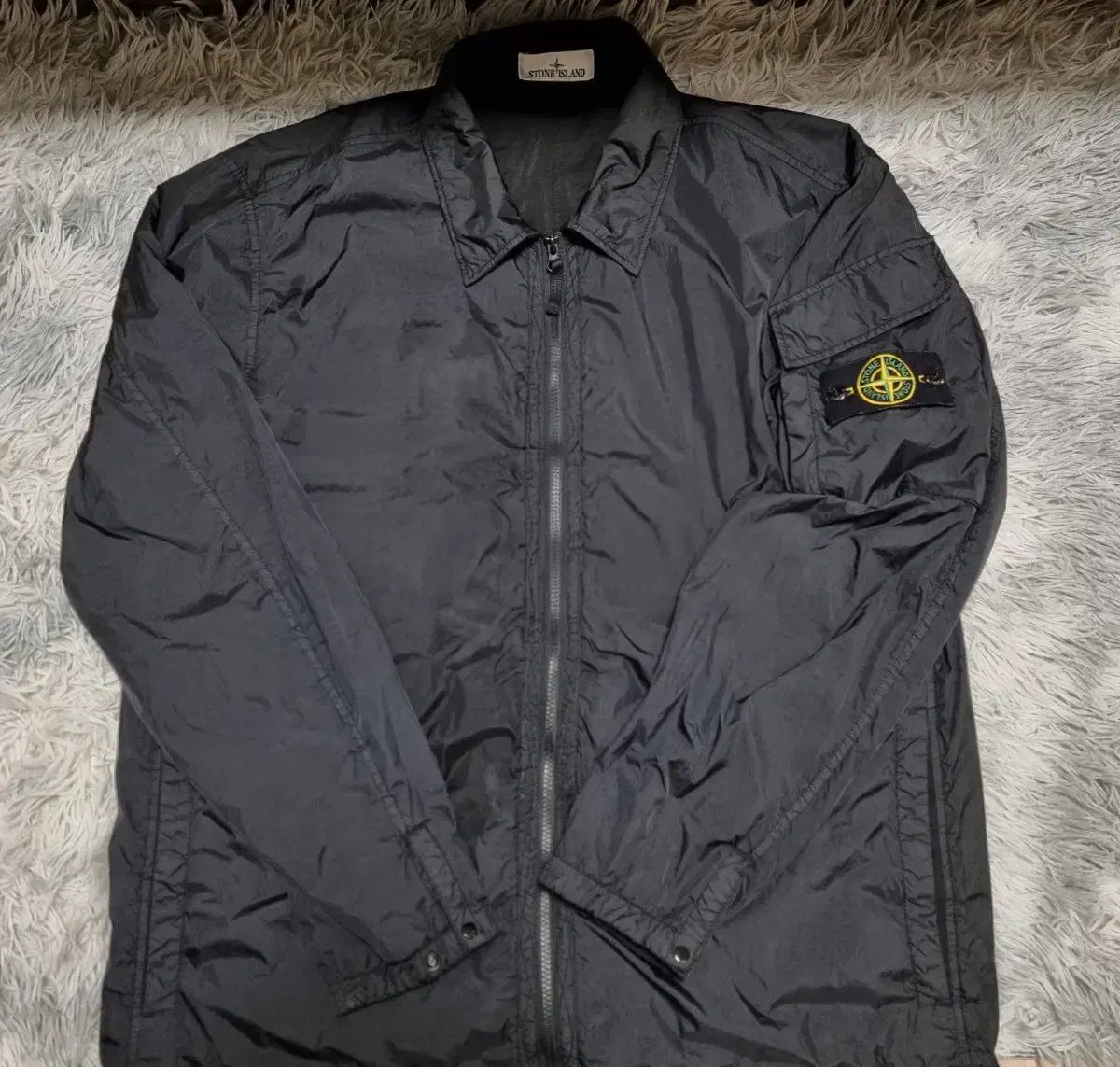 ナイロン オーバーサイズシャツ