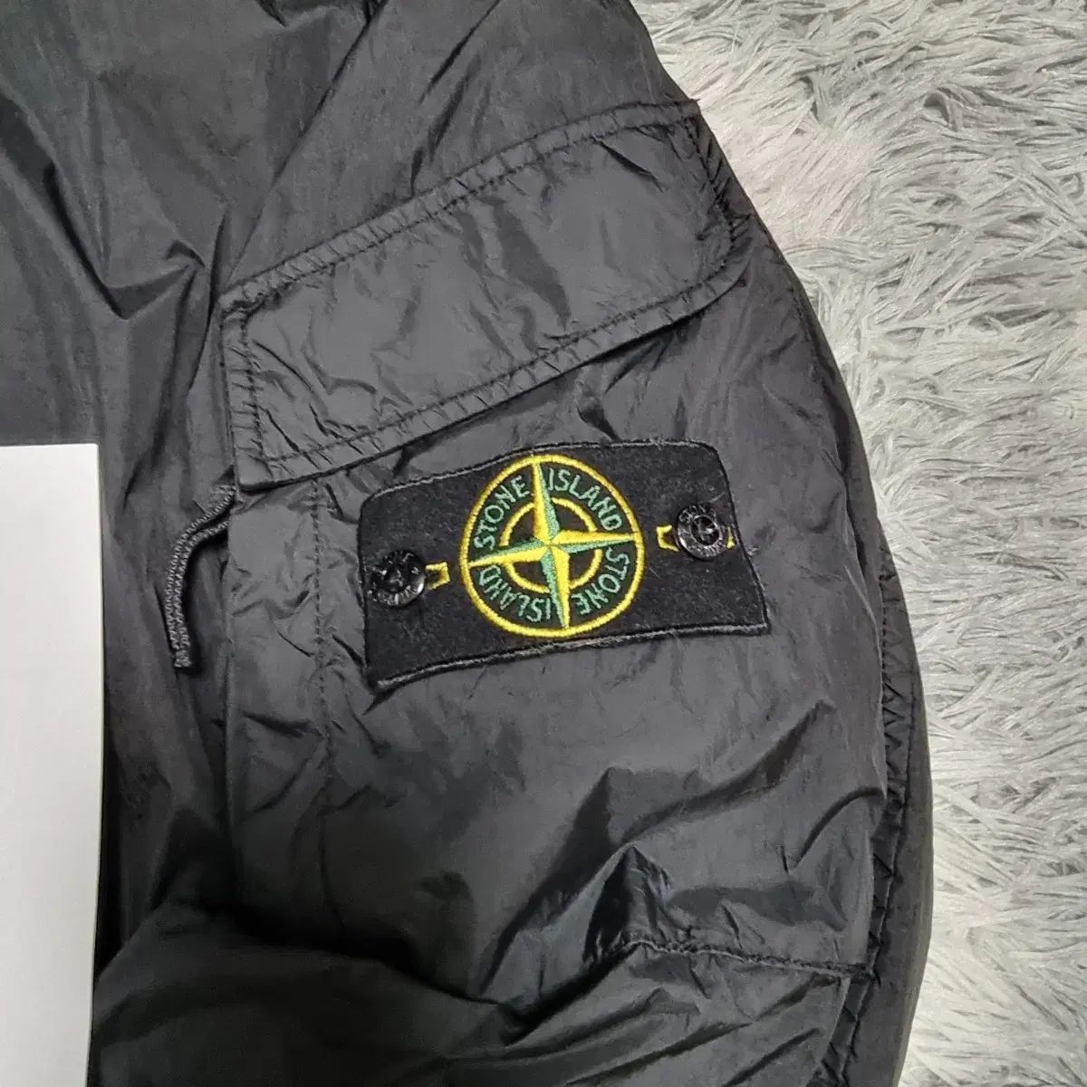 ストーンアイランド