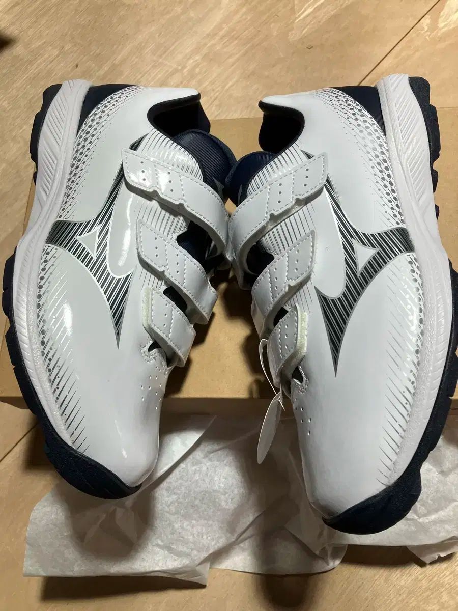 バックル 人造芝