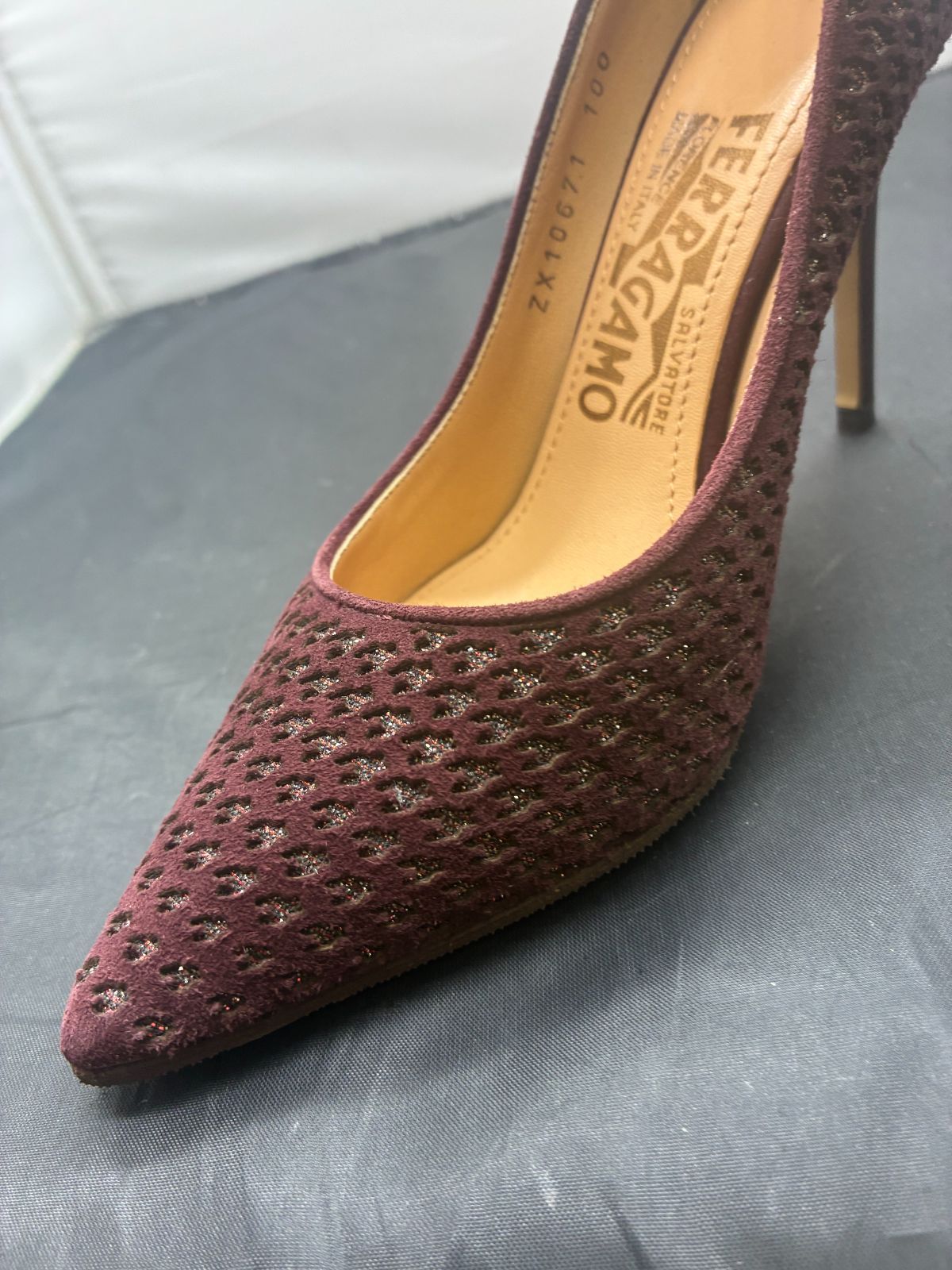 サルヴァトーレフェラガモ パンプス