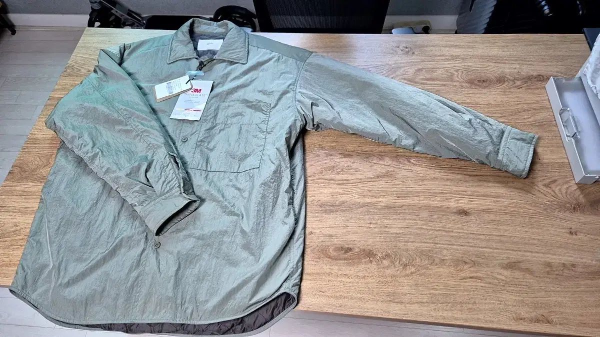 BEAKER 3M シンサレート オーバーサイズシャツ 1サイズ