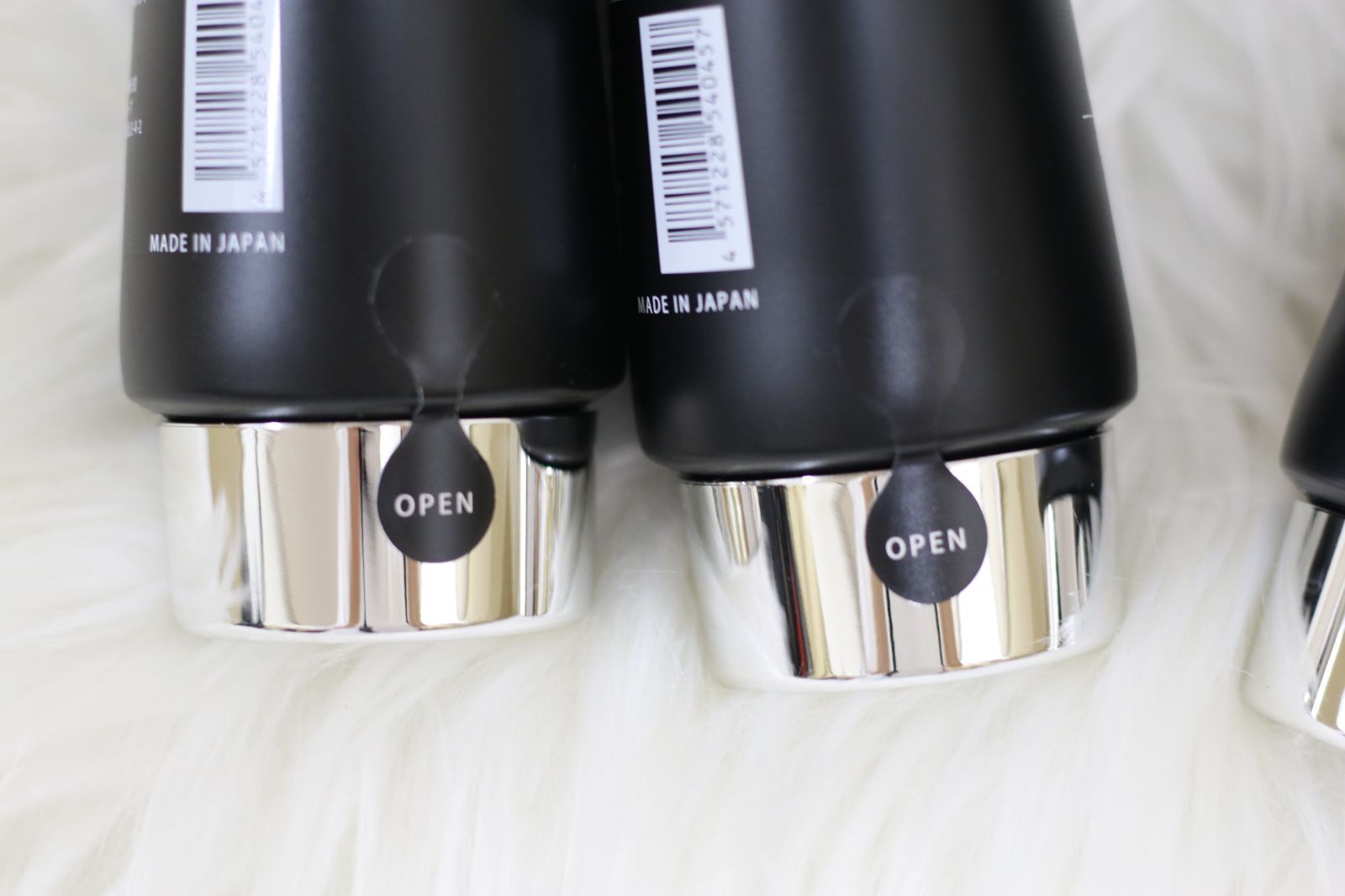  ブラックシリカソルト ボディエステ 内容量300 g中 約8割程残っています×1本 ×2本 セット ボディマッサージ スクラブ ボディケア