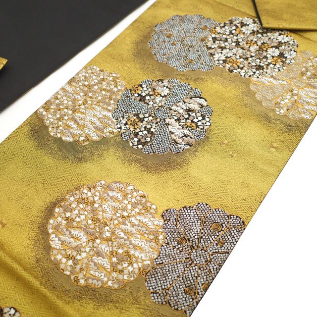 すごい値！袋帯 京都 西陣 加納幸 正絹 ライトグレージュ地 桜 箔散らし 流水 金銀糸 カジュアル 中古 仕立て上がり みやがわ neb01105 中古 すごい値！ 袋帯 加納幸 リサイクル フォーマル 京都 西陣 正絹 白銀地 草花 菊 桔梗 撫子 市松 金銀糸 上質 中古 仕立て上がり 春  秋 冬 みやがわ neb01408 | リサイクル着物 みやがわ 中古着物