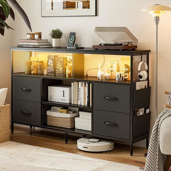 IKIFLY チェスト収納 タンス 棚付き 箪笥リビング収納チェスト LEDライト付き テレビボード おしゃれ 収納ケース 引き出し 大容量 USBポート付き洋服タンス 布製 玄関キャビネット ブラック 幅140x奥行30x高さ82cm MARWIL-DEMENAGEMENTS_CH