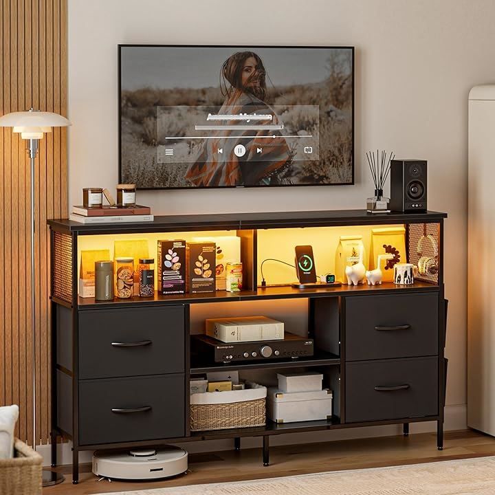 IKIFLY チェスト収納 タンス 棚付き 箪笥リビング収納チェスト LEDライト付き テレビボード おしゃれ 収納ケース 引き出し 大容量 USBポート付き洋服タンス 布製 玄関キャビネット ブラック 幅140x奥行30x高さ82cm