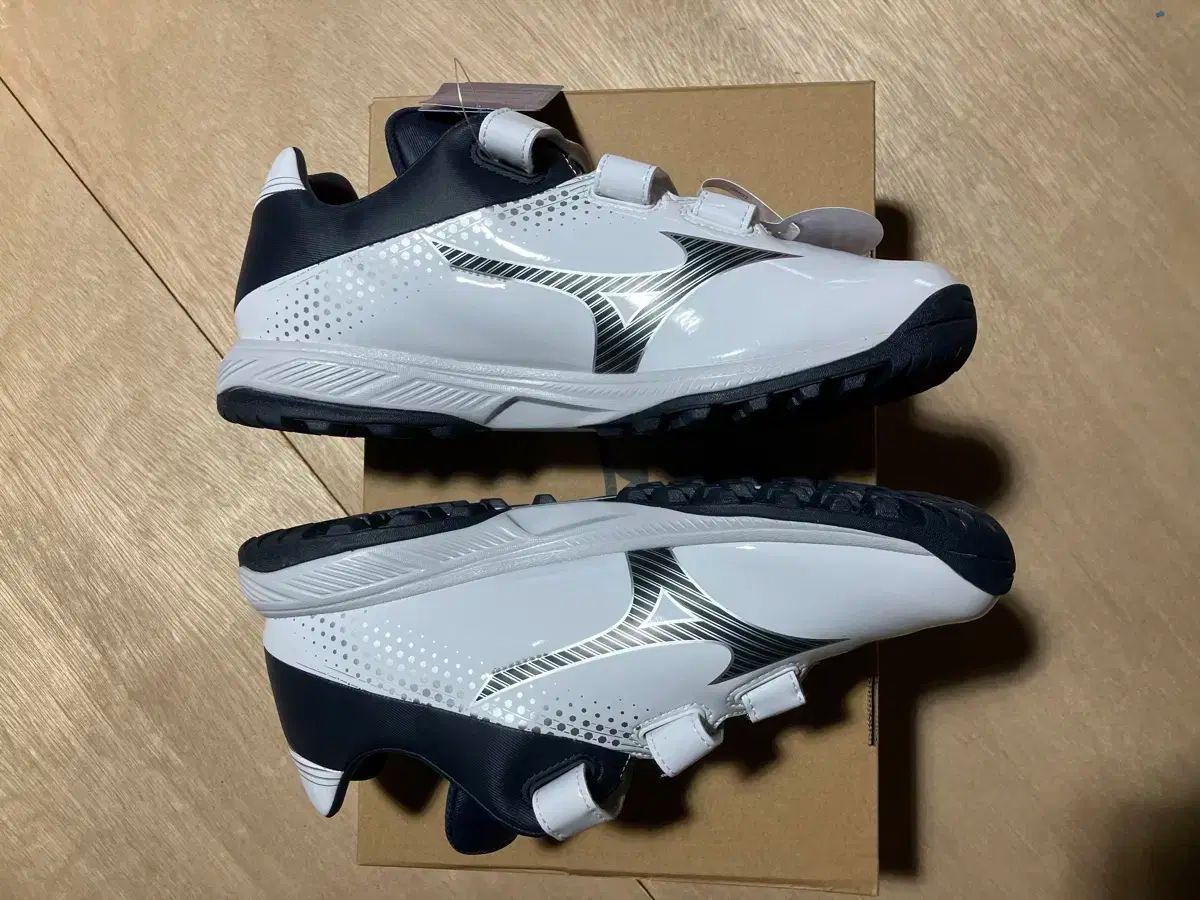 野球シューズ