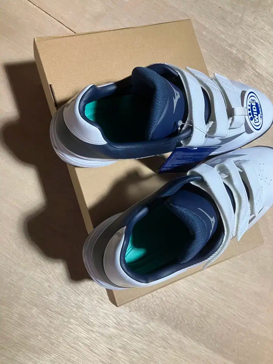 バックル 人造芝