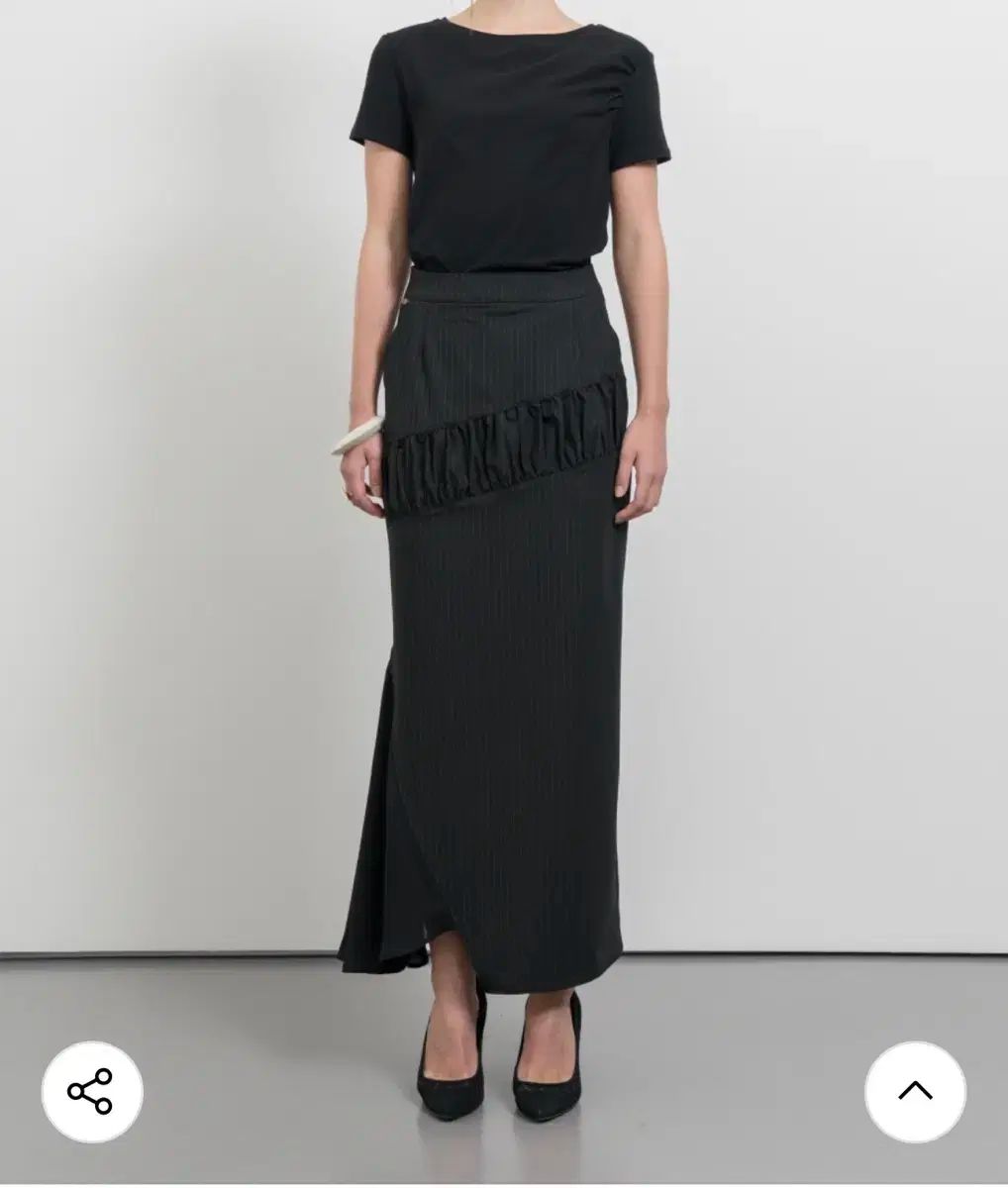 リー レッド フローレ シャーリング スカート_ブラック