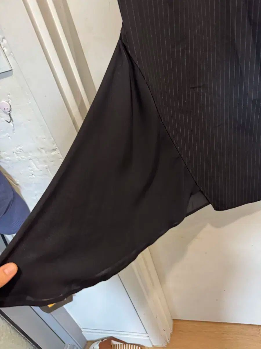 スカート_ブラック