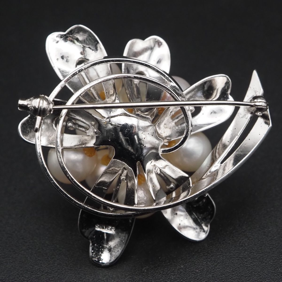 ☆美品☆ミキモト　K14 パール　5珠　ブローチ　皇室御用達ブランド　リボン ☆美品☆ミキモトK14 パール5珠ブローチ皇室御用達ブランドリボン