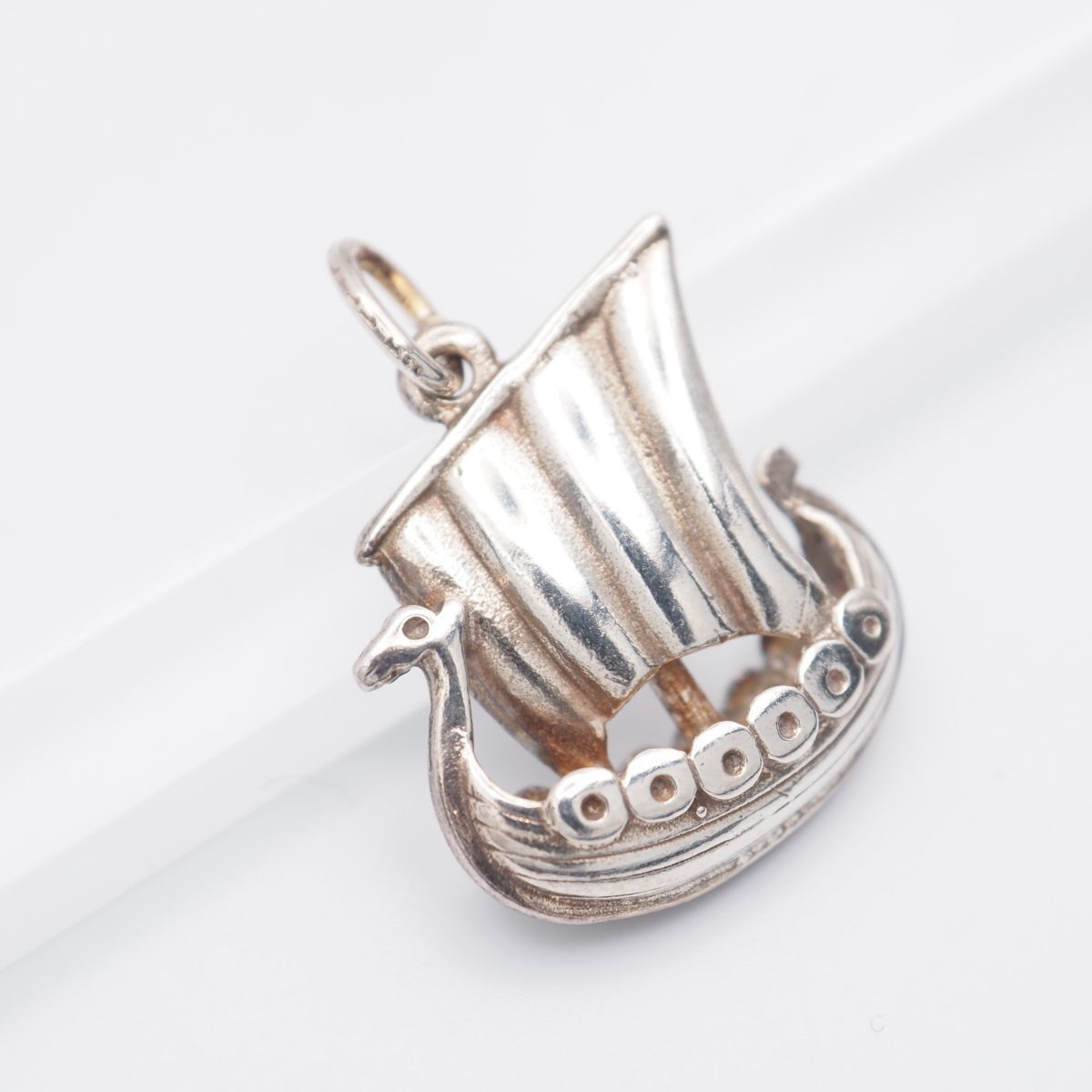 H598 ヴィンテージ ペンダント トップ 帆船 デザイン シルバー