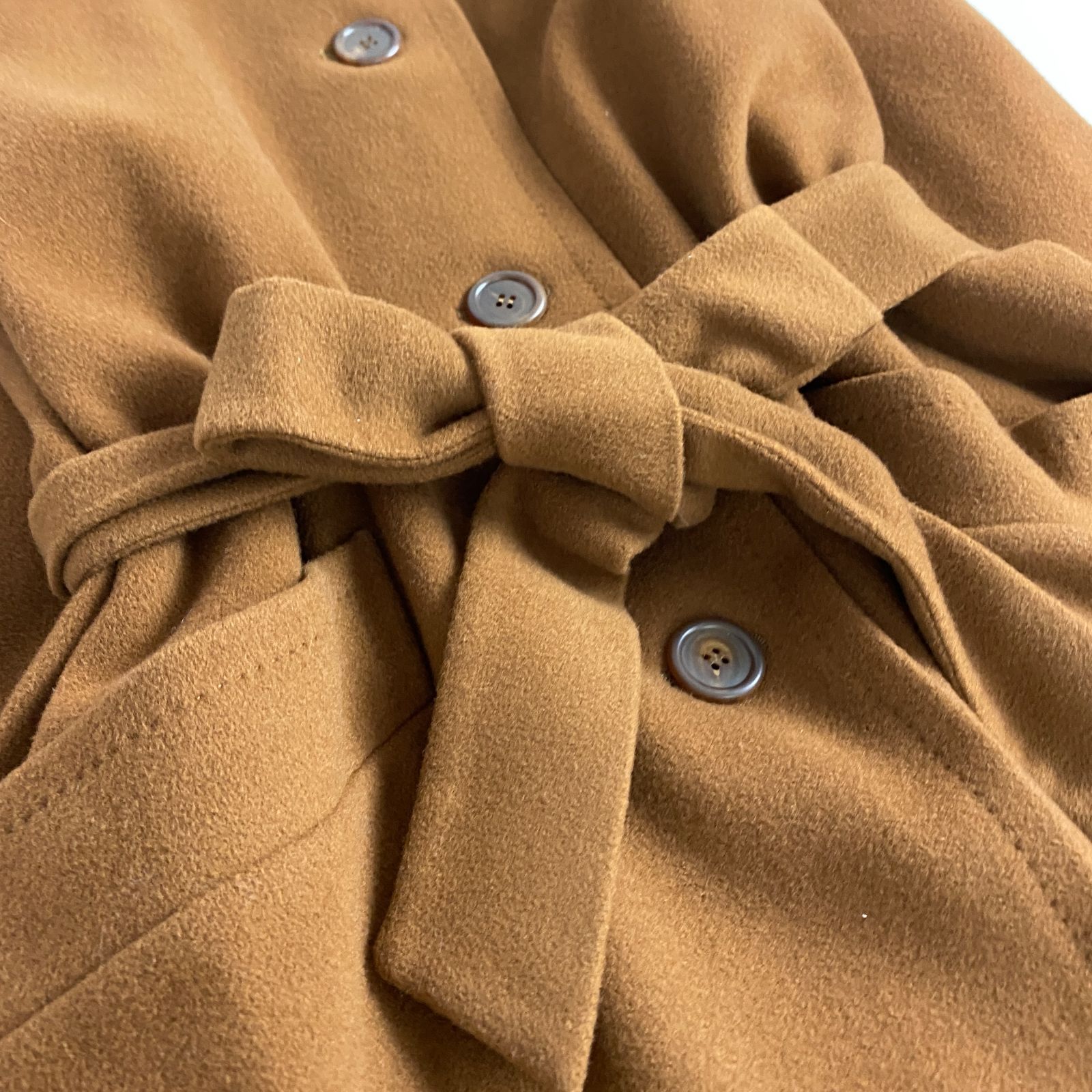美品✨ アクアスキュータム カシミヤ100% ベルデッドコート ロング丈 9号 アクアスキュータム ロングコート ベルテッドコート イングランド製