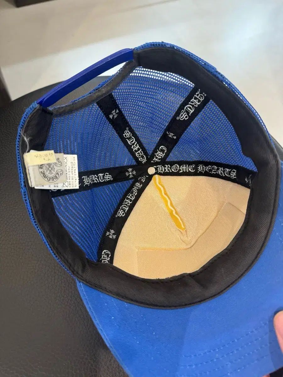 CHROME HAEATS FUCKトラッカーキャップです