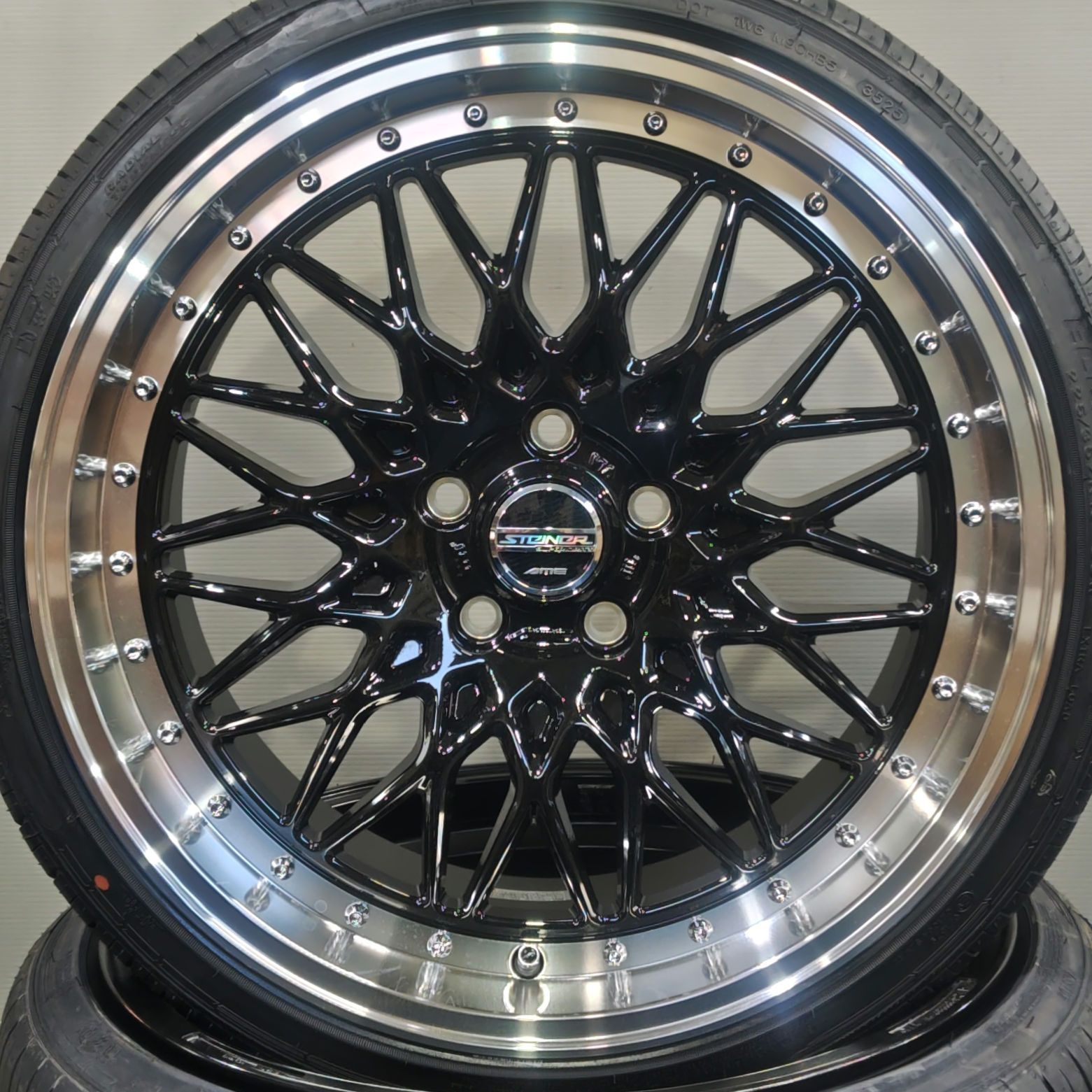 19インチ タイヤアルミセット クラウン | マークX | 70カムリ ブラックメッシュ 9J 4本