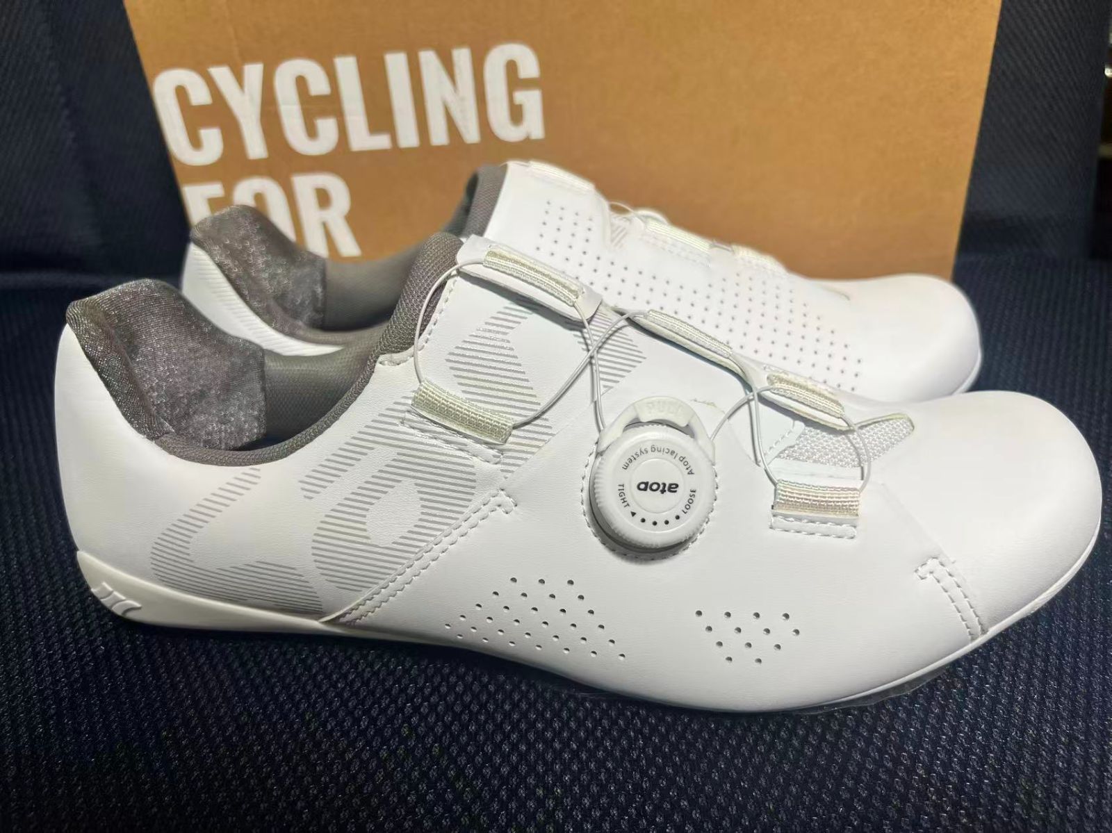 アウトレット サンティック サイクリングシューズ ビンディングシューズ ロードバイク 自転車 メンズ レディーズ WS 23041 ホワイト 45約28 cm 処分