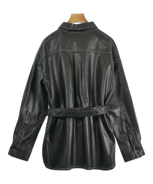 カジュアルシャツ